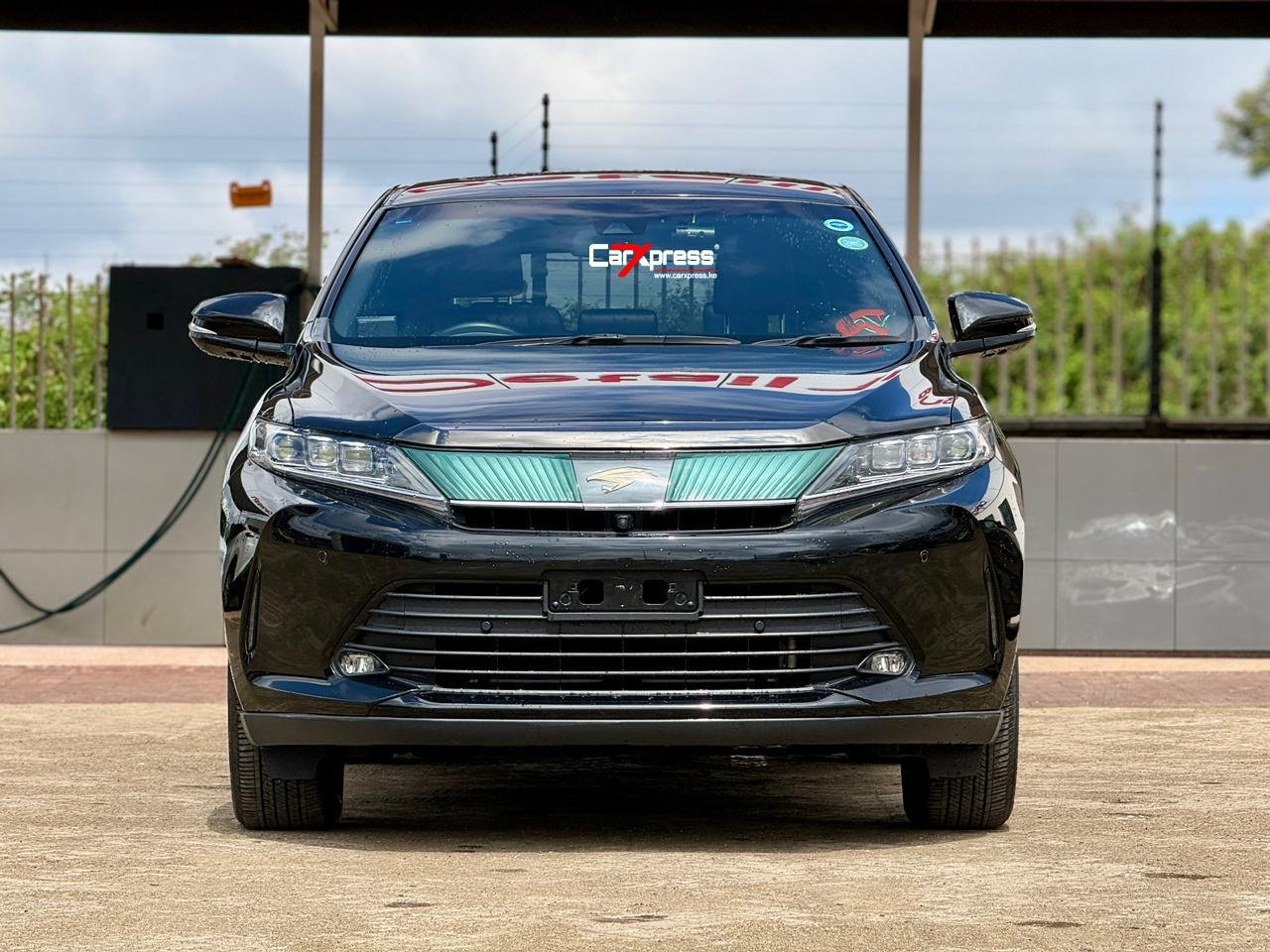TOYOTA HARRIER thumbnail 3