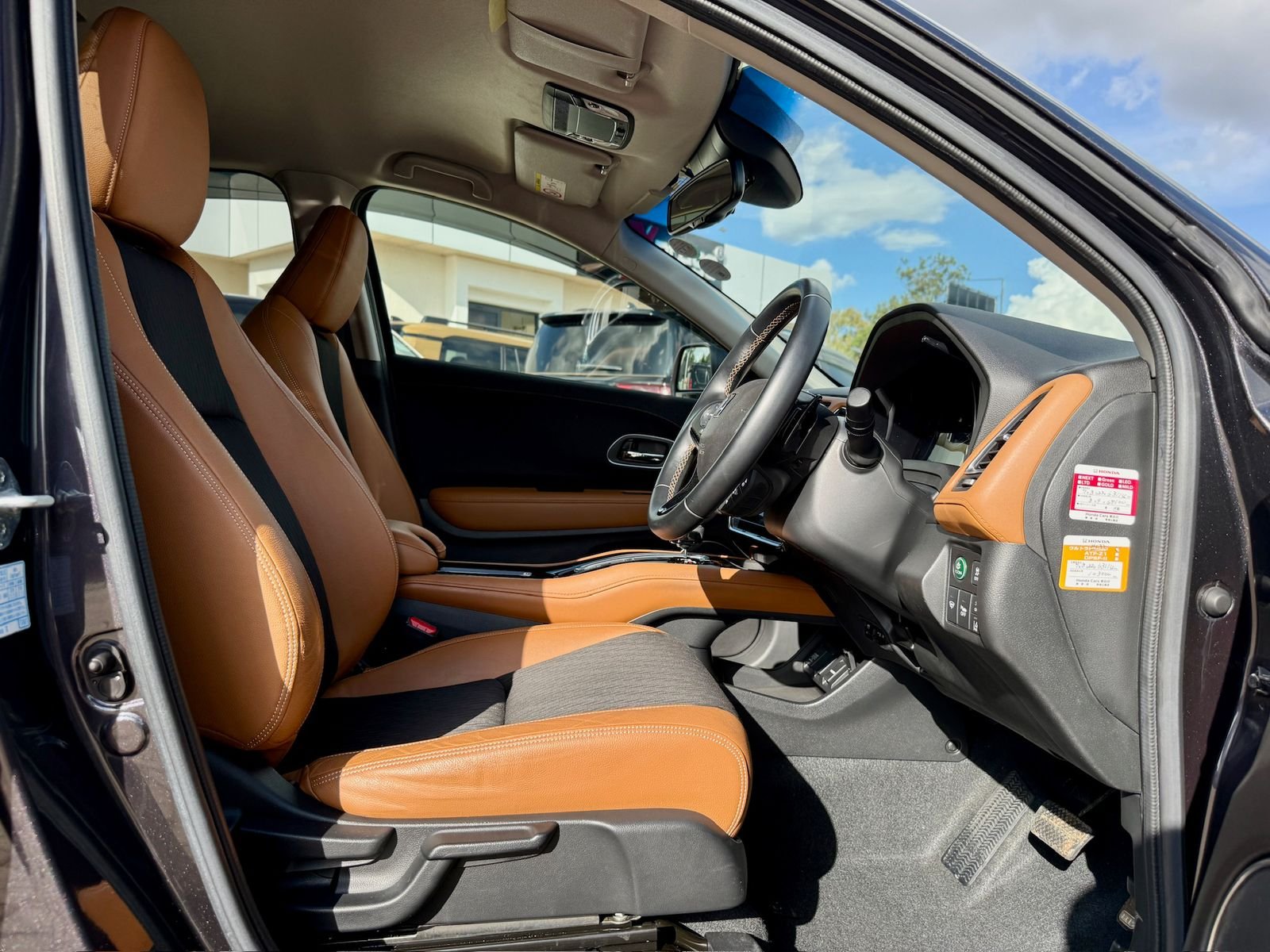 HONDA VEZEL HYBRID RU3 thumbnail 7