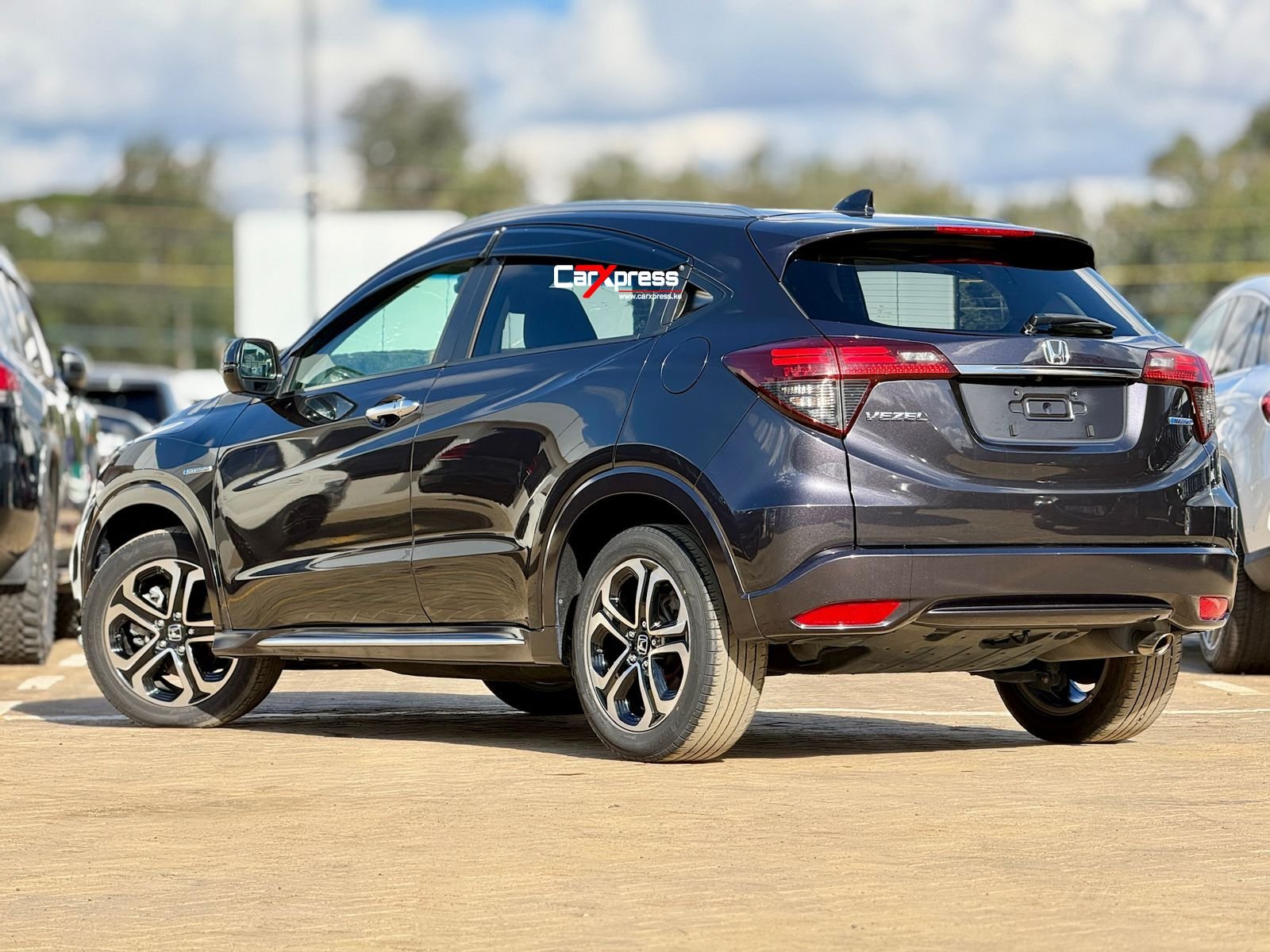 HONDA VEZEL HYBRID RU3 thumbnail 2