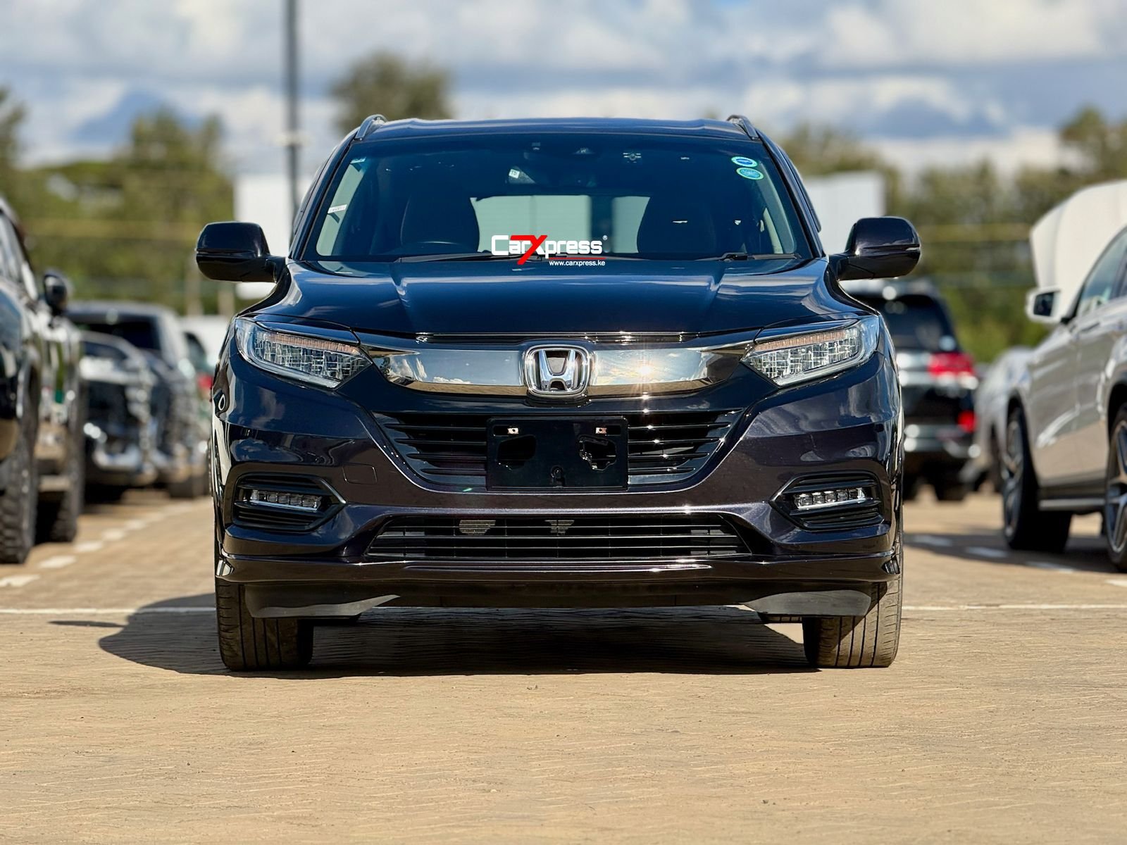 HONDA VEZEL HYBRID RU3 thumbnail 3