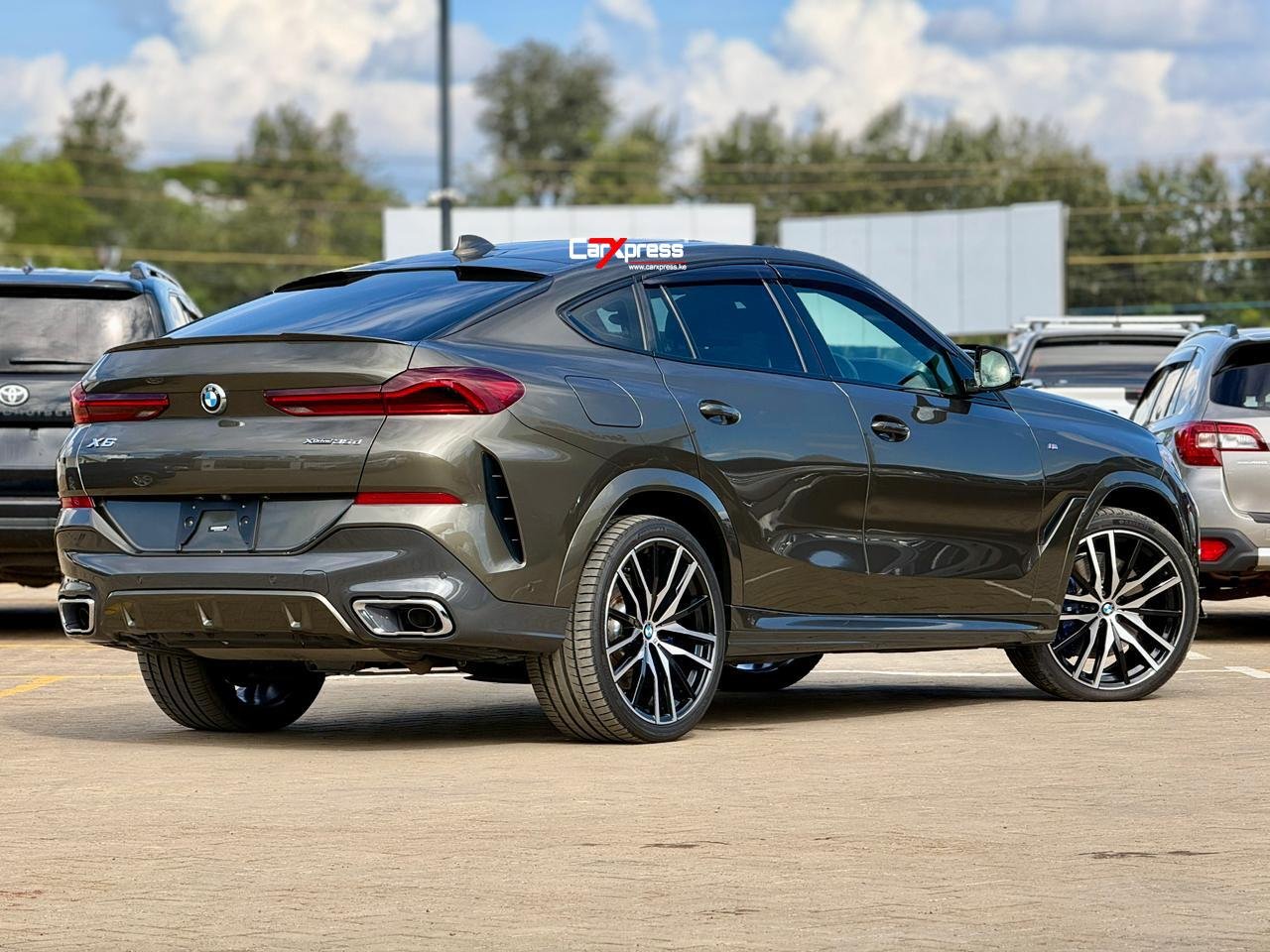BMW X6 XDRIVE 35DM-SPORT INDIVIDUAL SPEC thumbnail 6