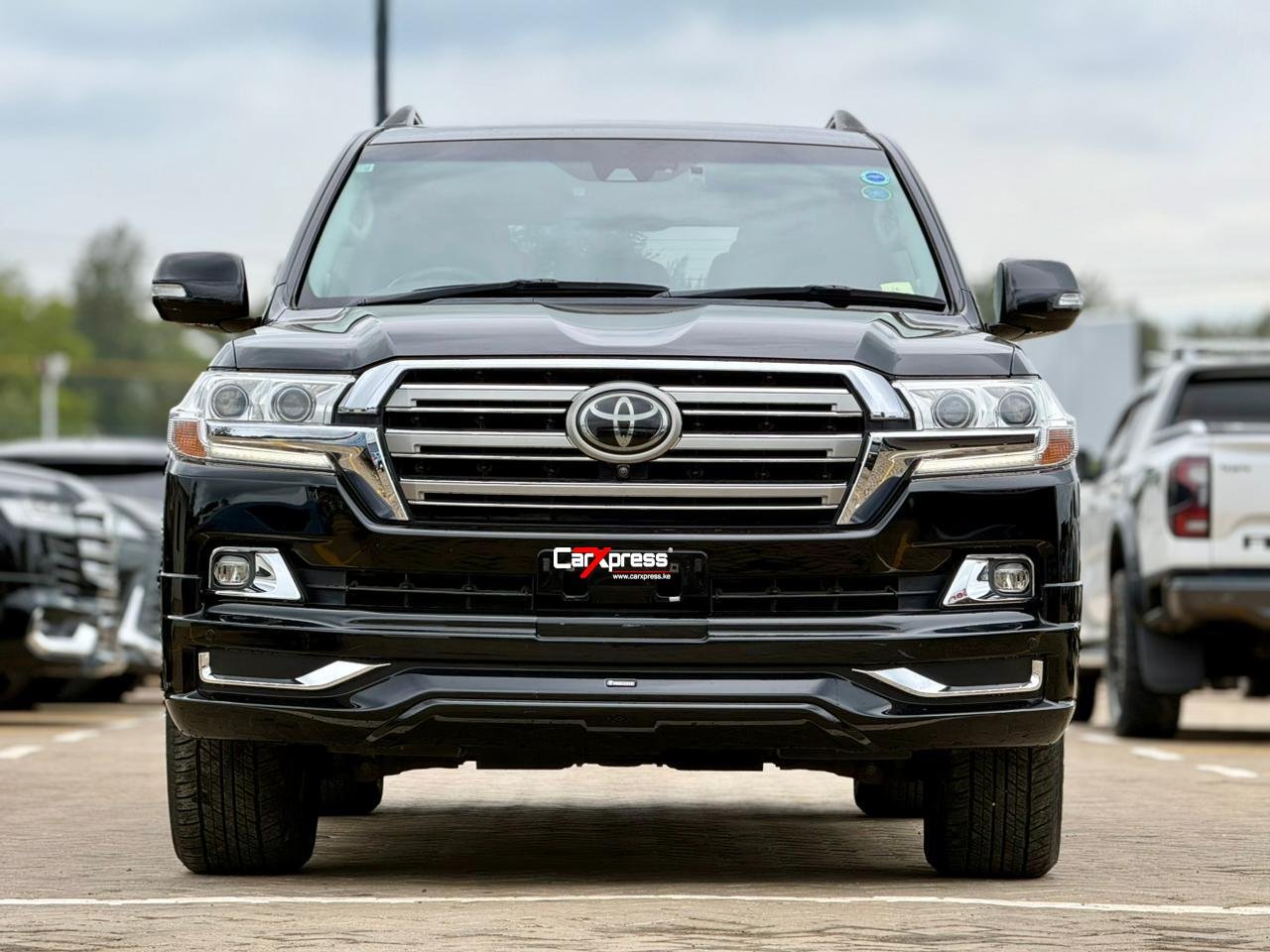 TOYOTA LANDCRUISER AXG 200 SERIES V8 thumbnail 3