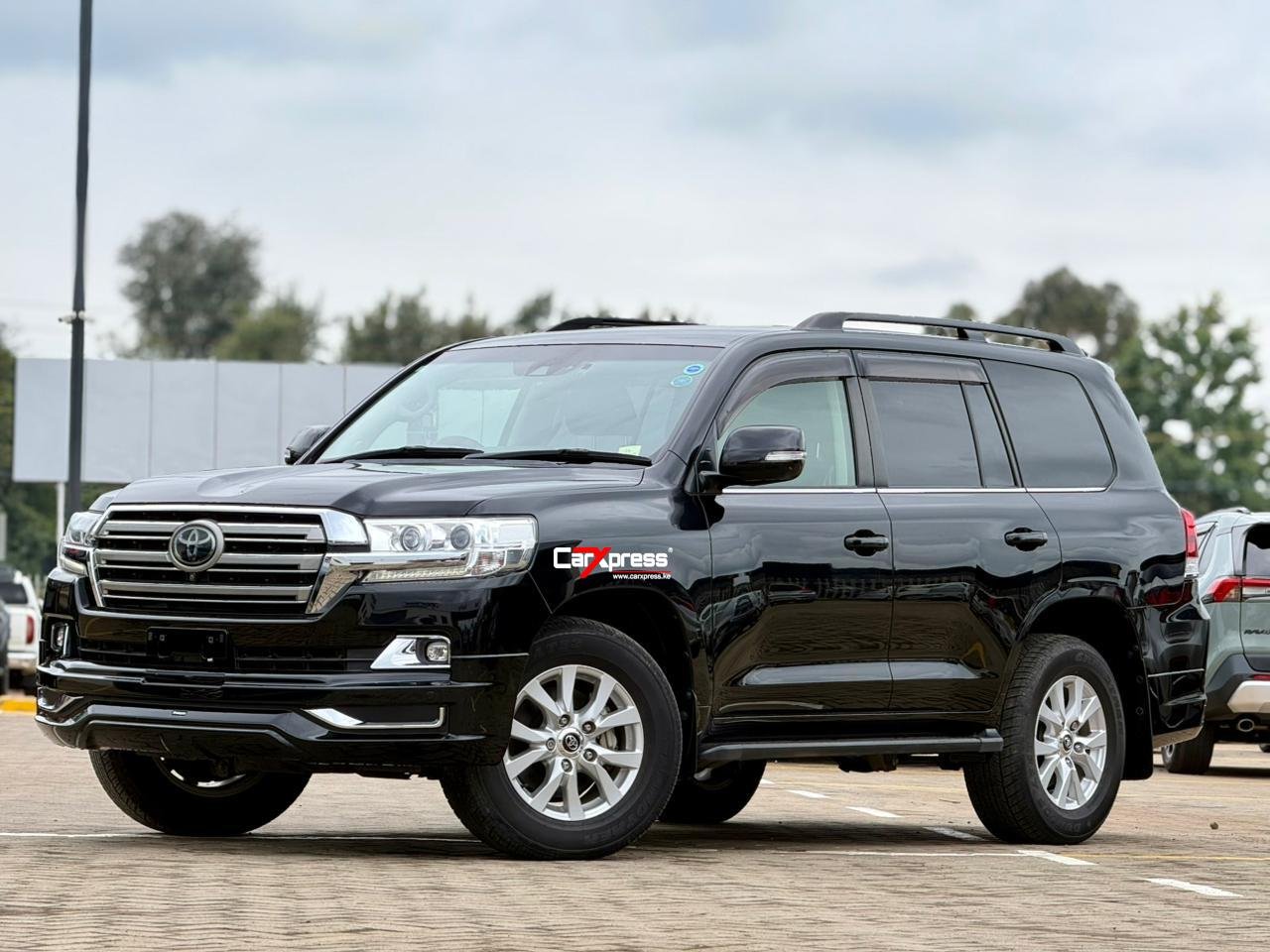 TOYOTA LANDCRUISER AXG 200 SERIES V8 thumbnail 5