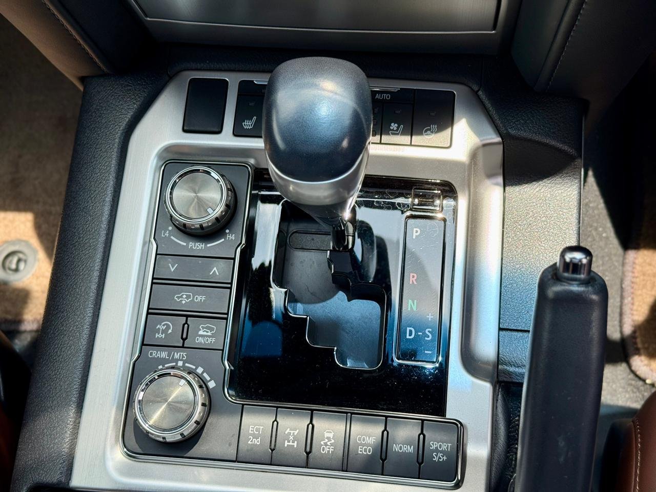 TOYOTA LAND CRUISER ZX WALD EDITION thumbnail 11