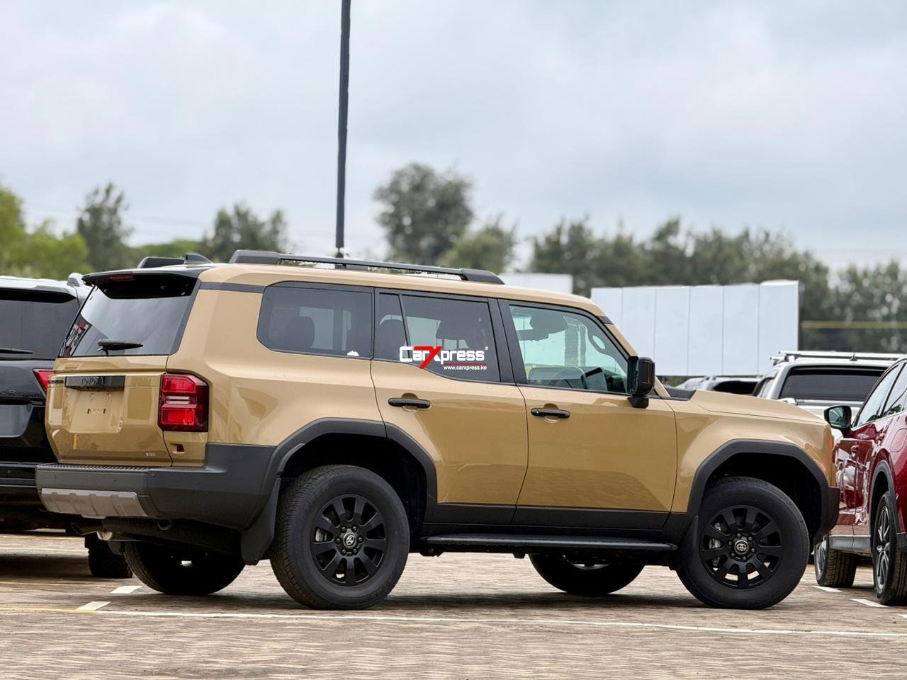 TOYOTA LAND CRUISER PRADO J250 thumbnail 6