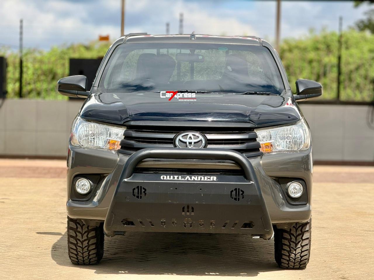TOYOTA HILUX SINGLE CABIN thumbnail 3