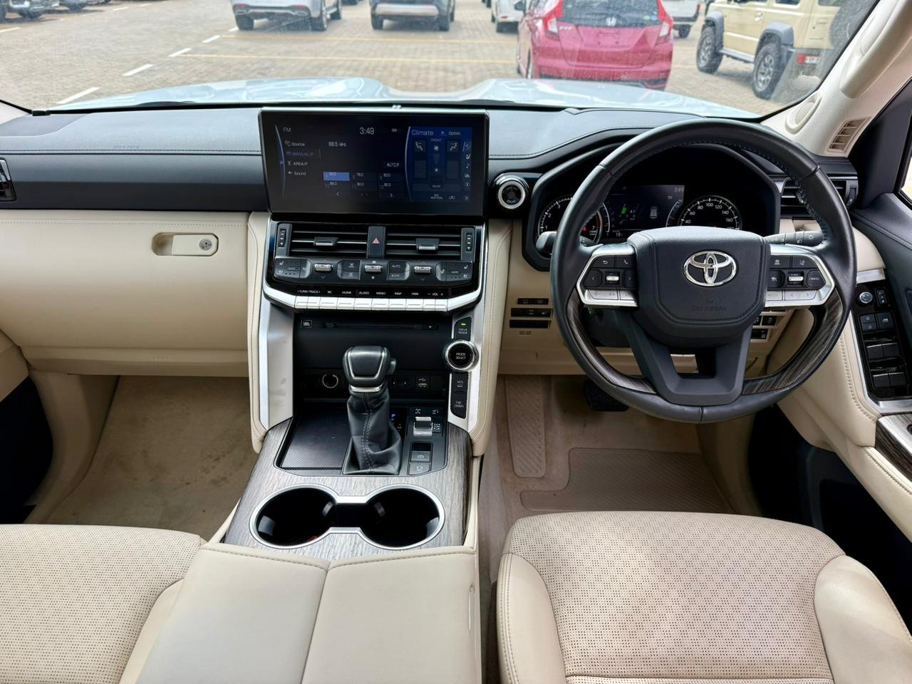 TOYOTA LAND CRUISER 300 SERIES ZX thumbnail 9