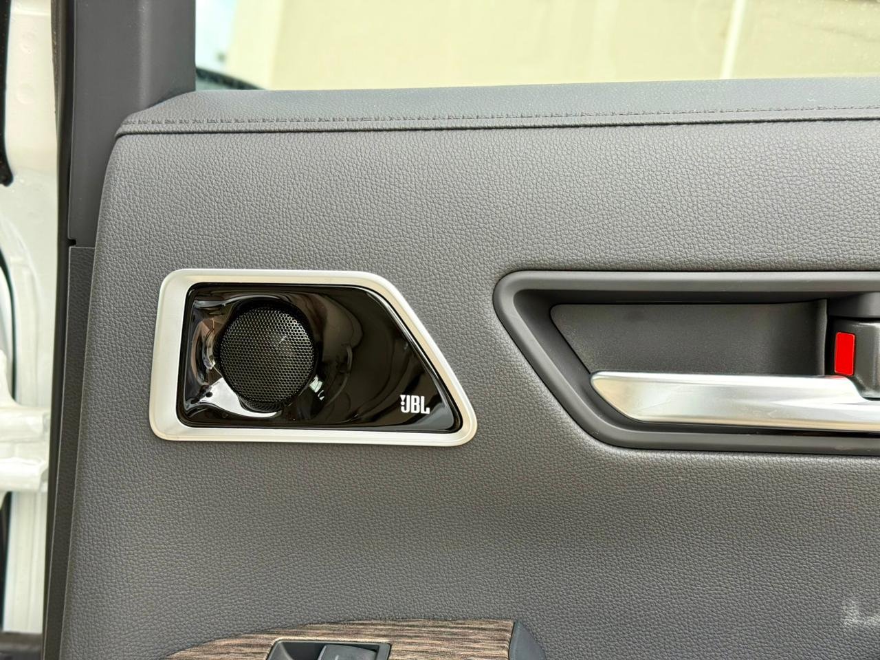 TOYOTA LAND CRUISER 300 SERIES ZX thumbnail 12