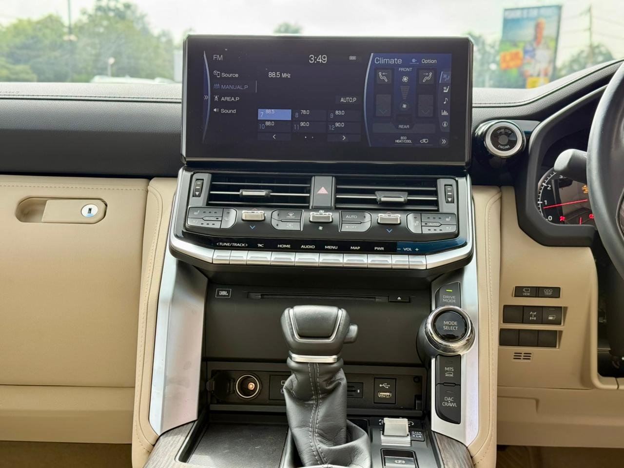 TOYOTA LAND CRUISER 300 SERIES ZX thumbnail 10