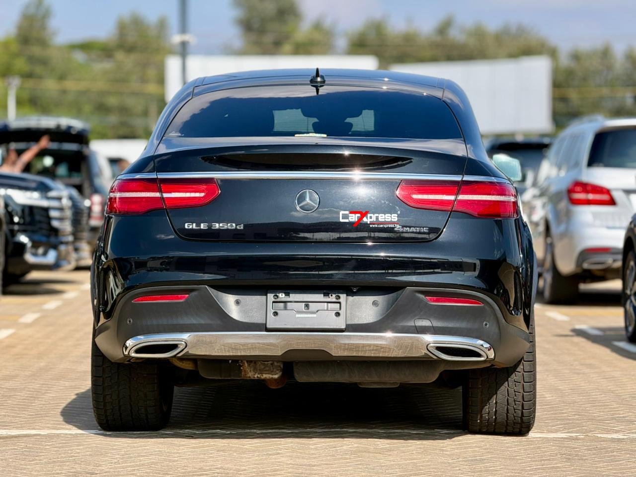 MERCEDES BENZ GLE350d 4MATIC COUPE thumbnail 4