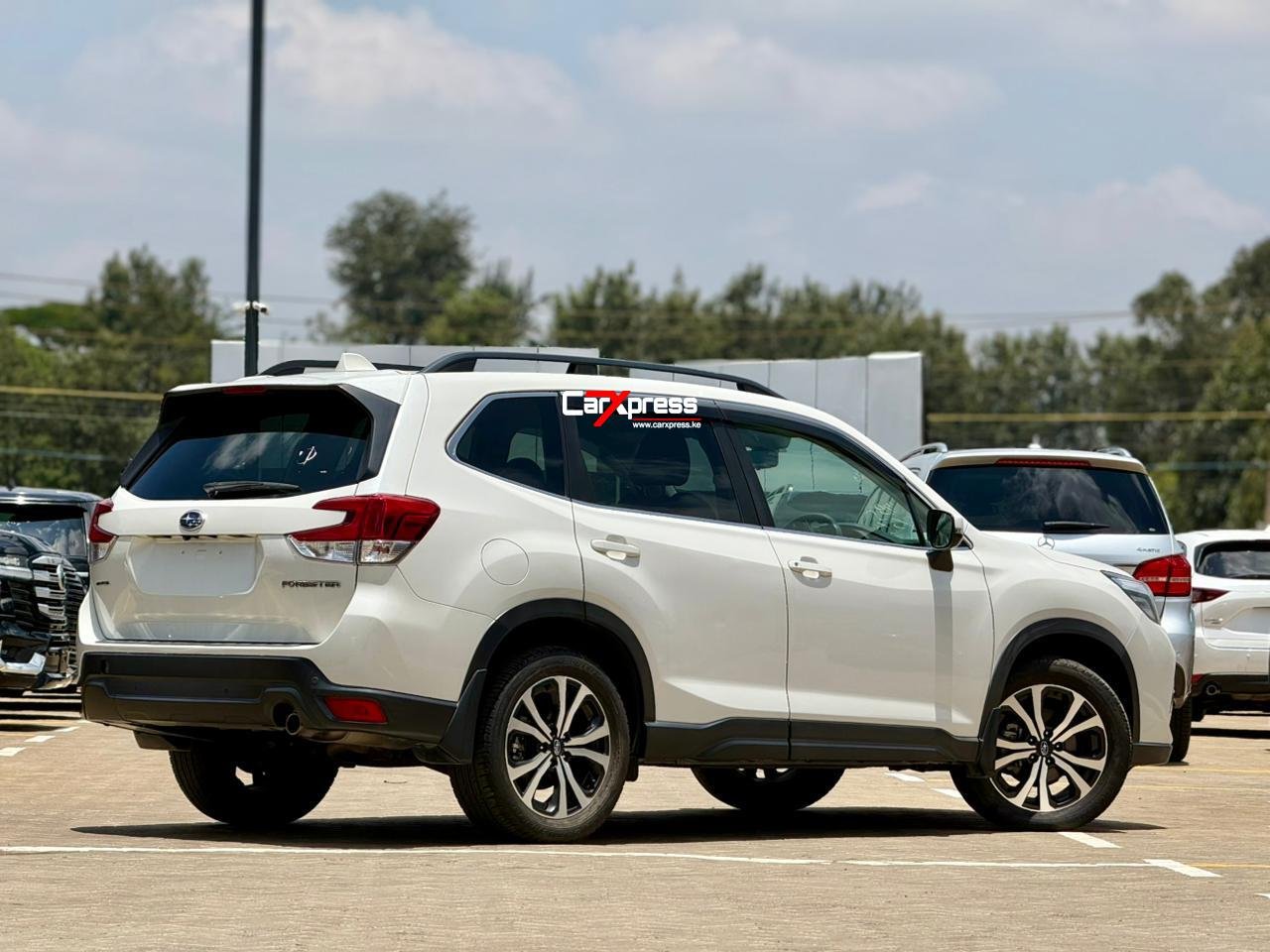 SUBARU FORESTER SK9 thumbnail 6