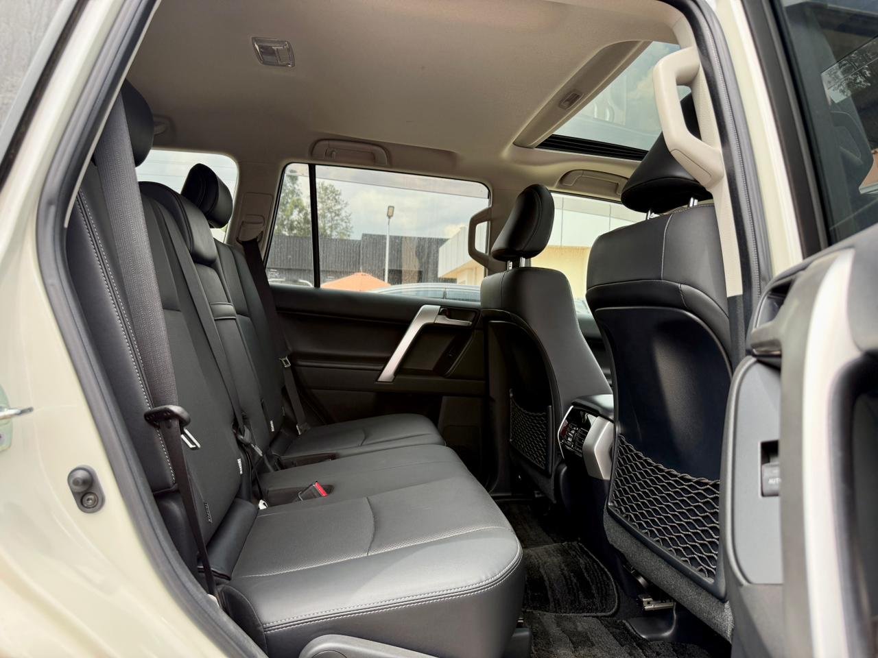 TOYOTA LAND CRUISER PRADO TXL thumbnail 14
