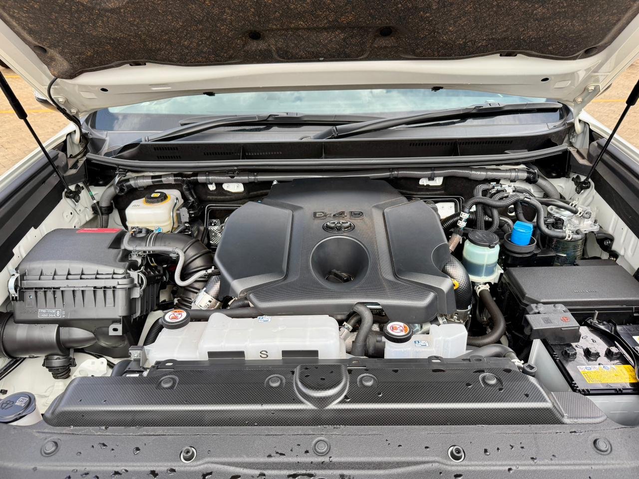 TOYOTA LAND CRUISER PRADO TXL thumbnail 18