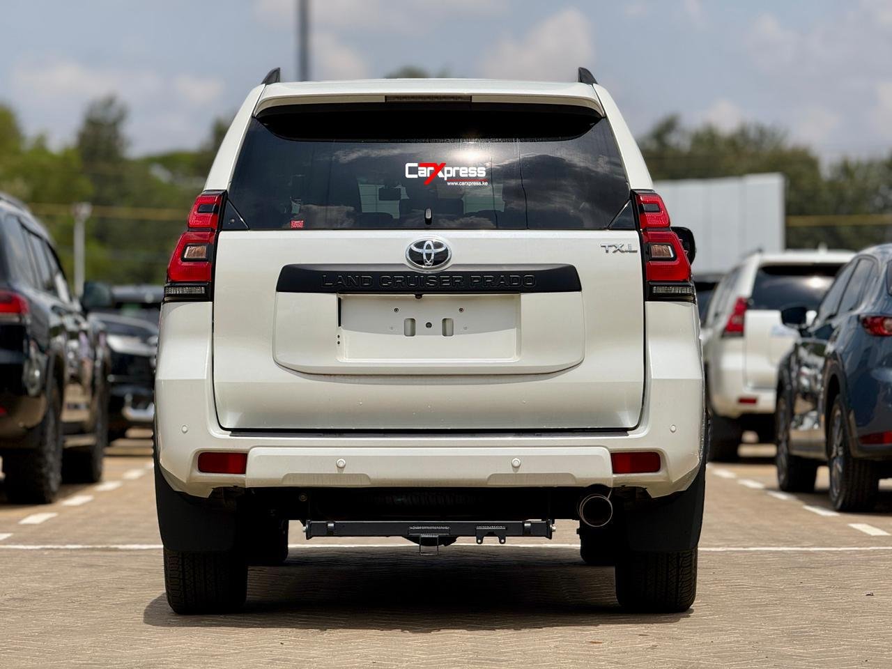 TOYOTA LAND CRUISER PRADO TXL thumbnail 4