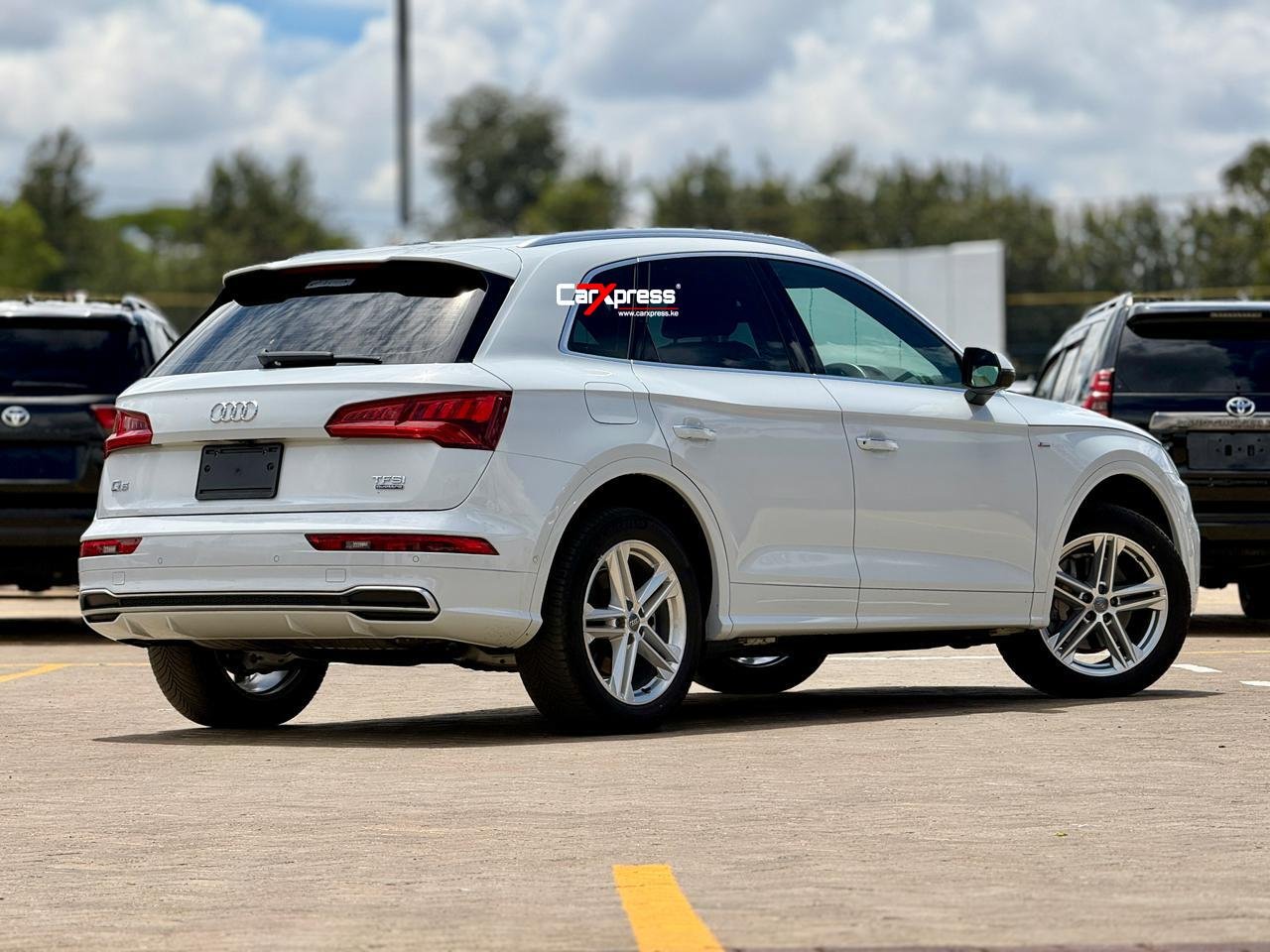 AUDI Q5 TFSI  S-LINE QUATTRO thumbnail 6