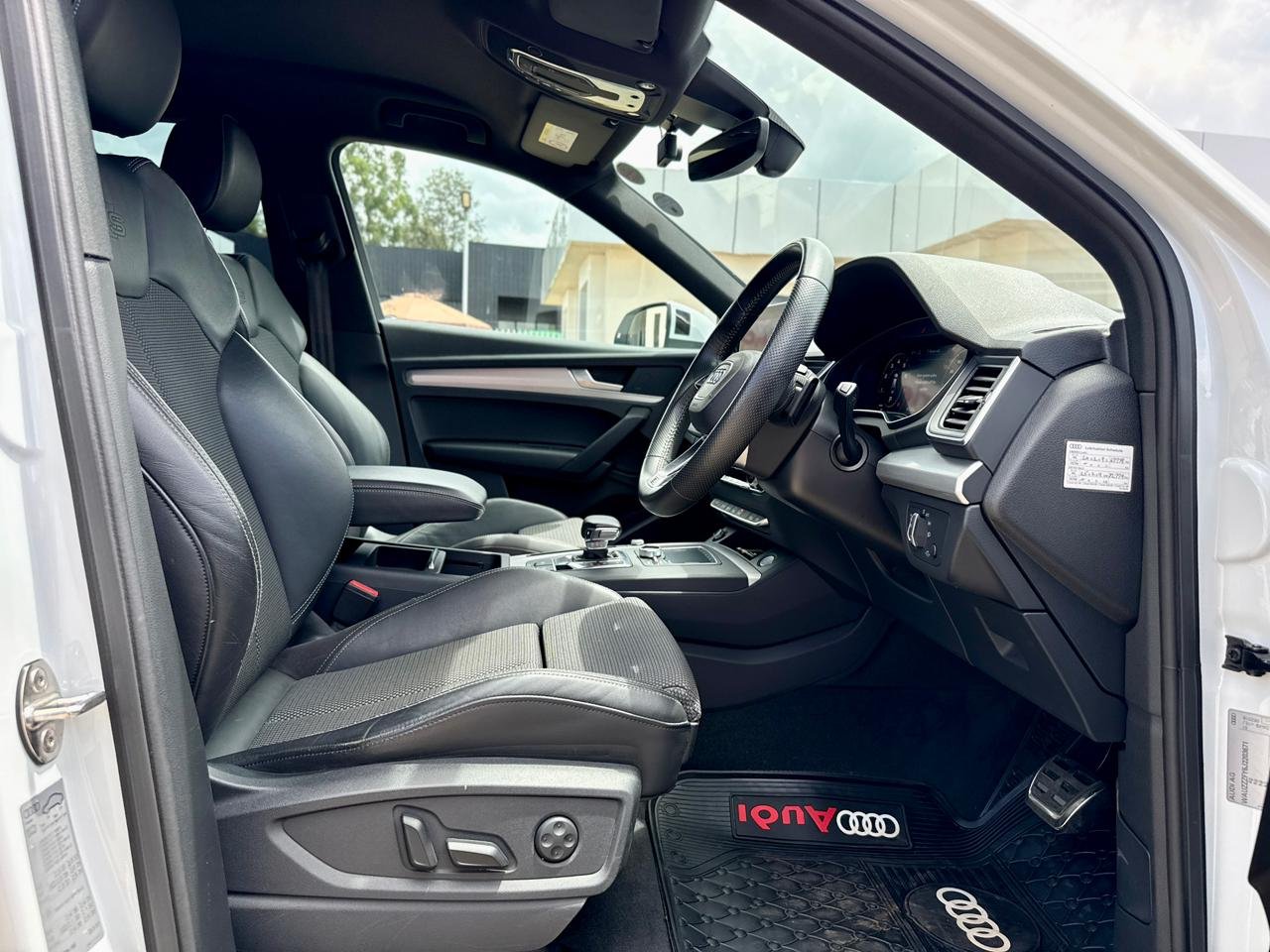AUDI Q5 TFSI  S-LINE QUATTRO thumbnail 7