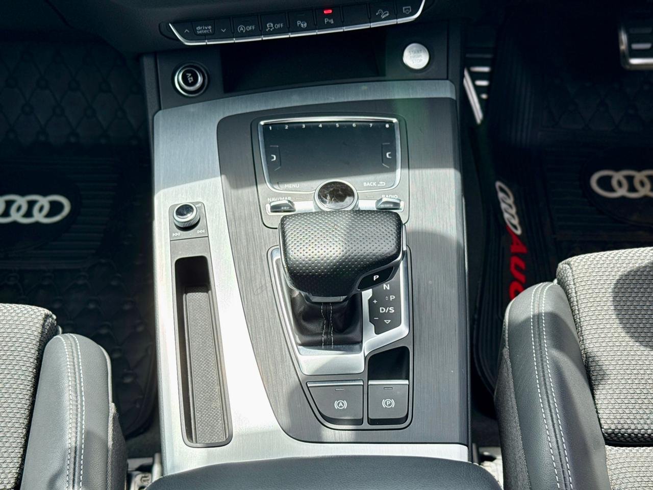 AUDI Q5 TFSI  S-LINE QUATTRO thumbnail 11