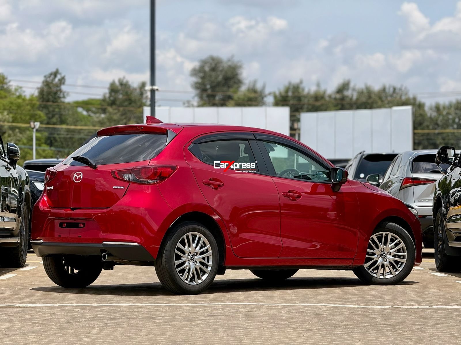 MAZDA 2 SKYACTIV-D thumbnail 2