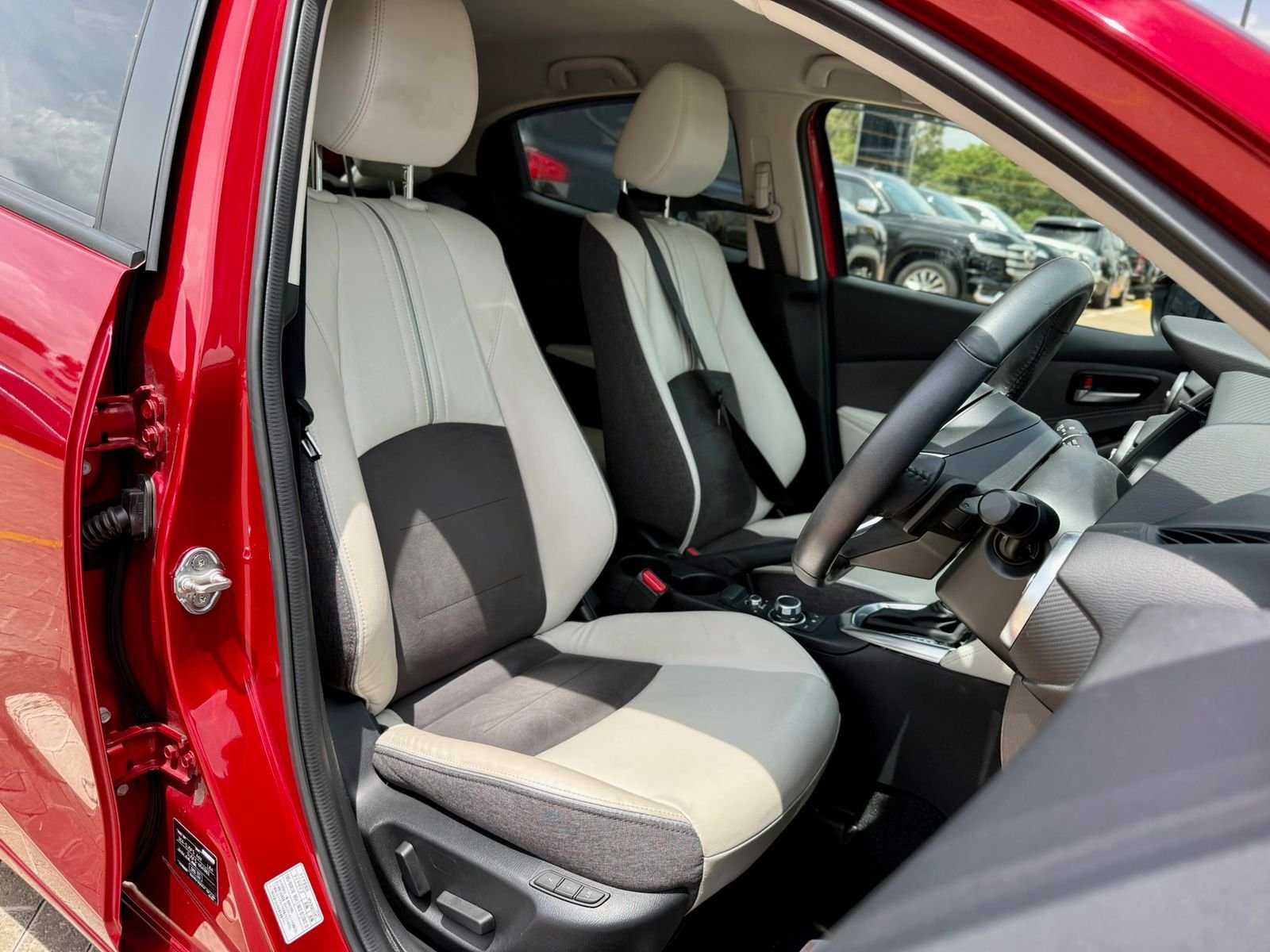 MAZDA 2 SKYACTIV-D thumbnail 8