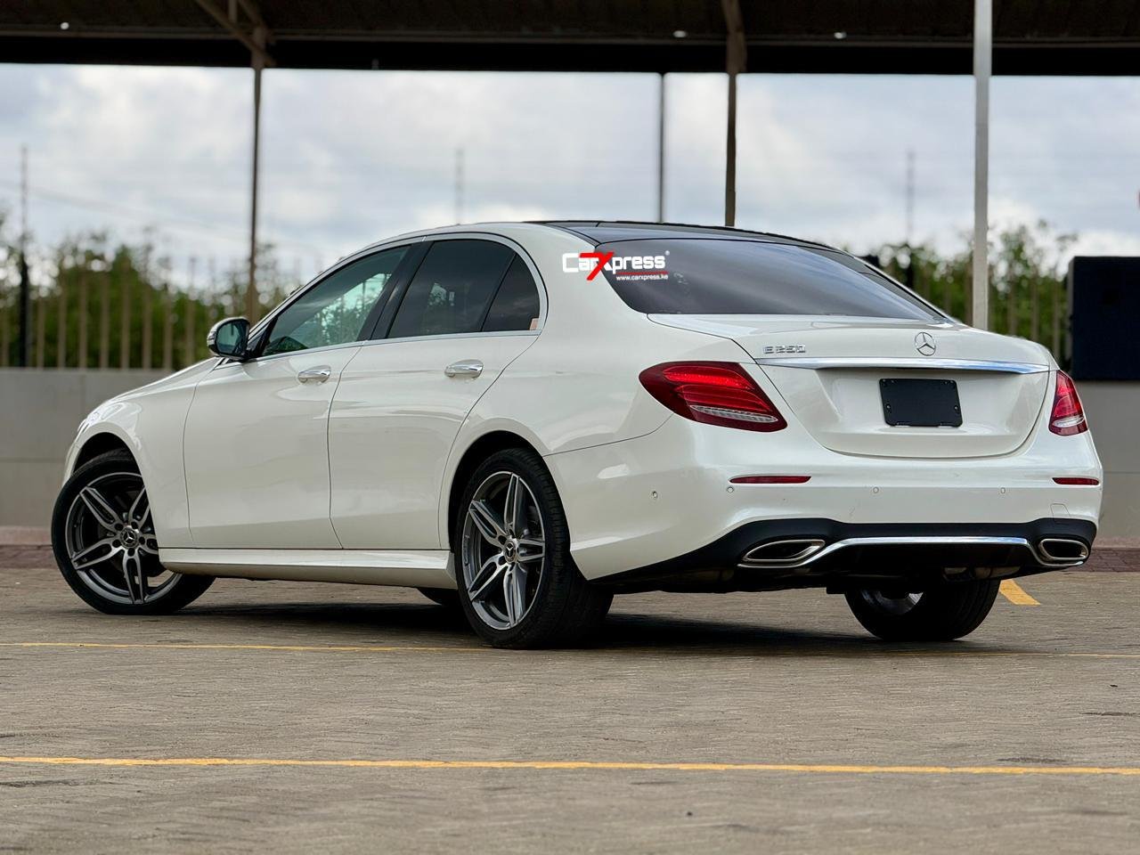 MERCEDES BENZ E250 W213 thumbnail 2