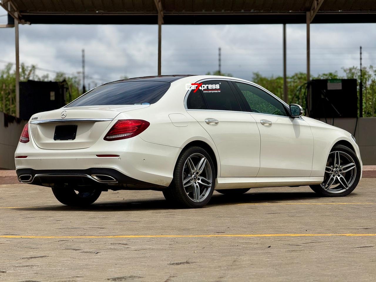 MERCEDES BENZ E250 W213 thumbnail 6