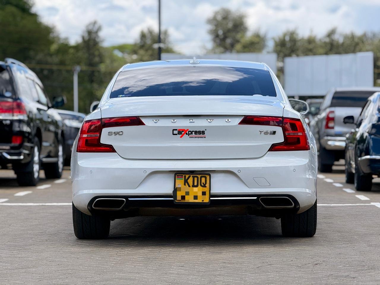 VOLVO S90 T6 INSCRIPTION thumbnail 4
