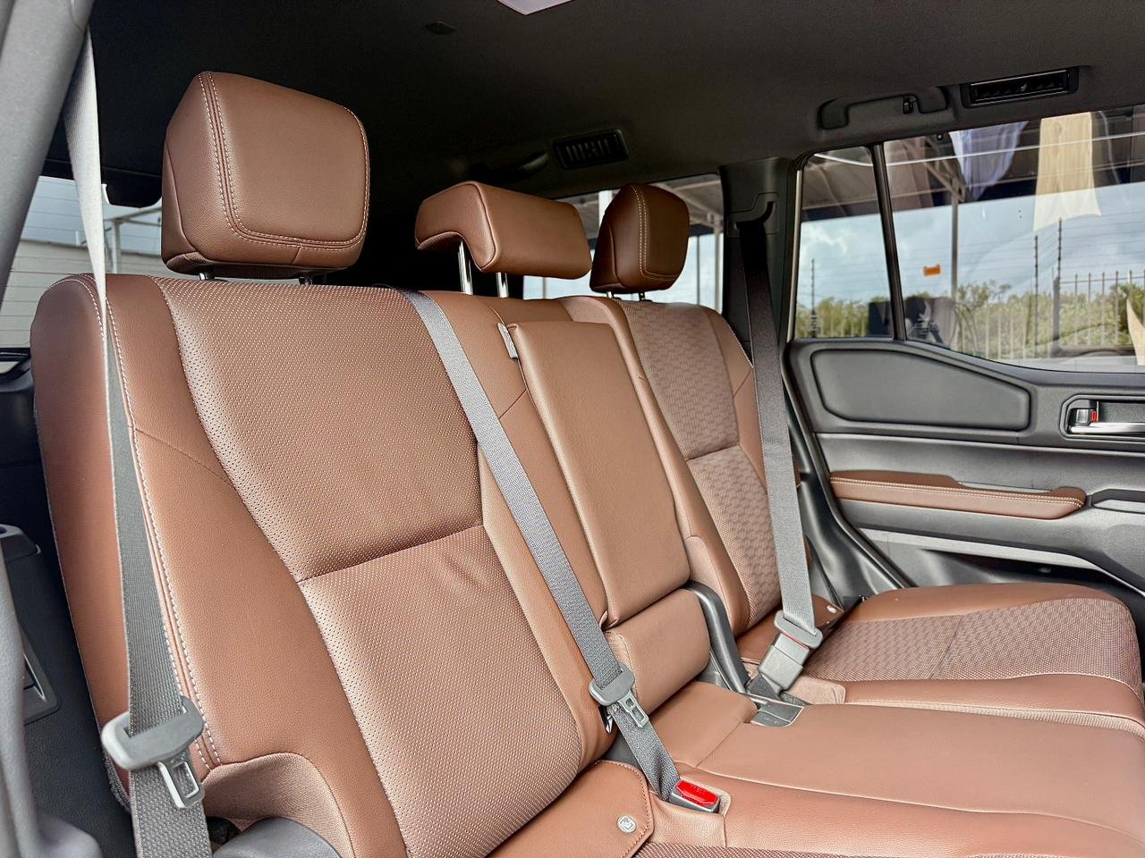 TOYOTA LAND CRUISER PRADO J250 thumbnail 18
