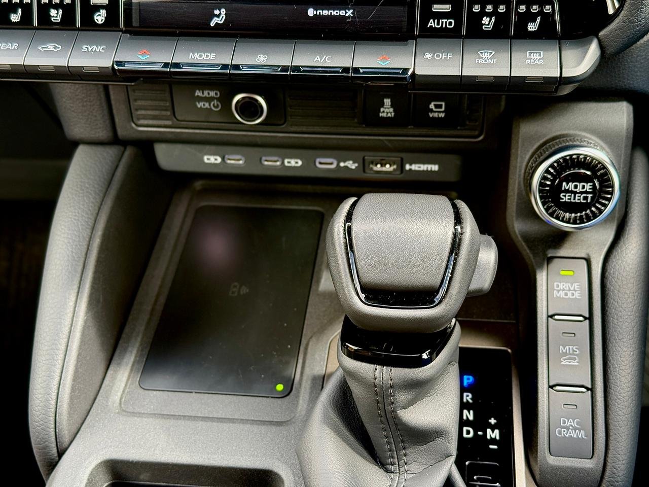 TOYOTA LAND CRUISER PRADO J250 thumbnail 13
