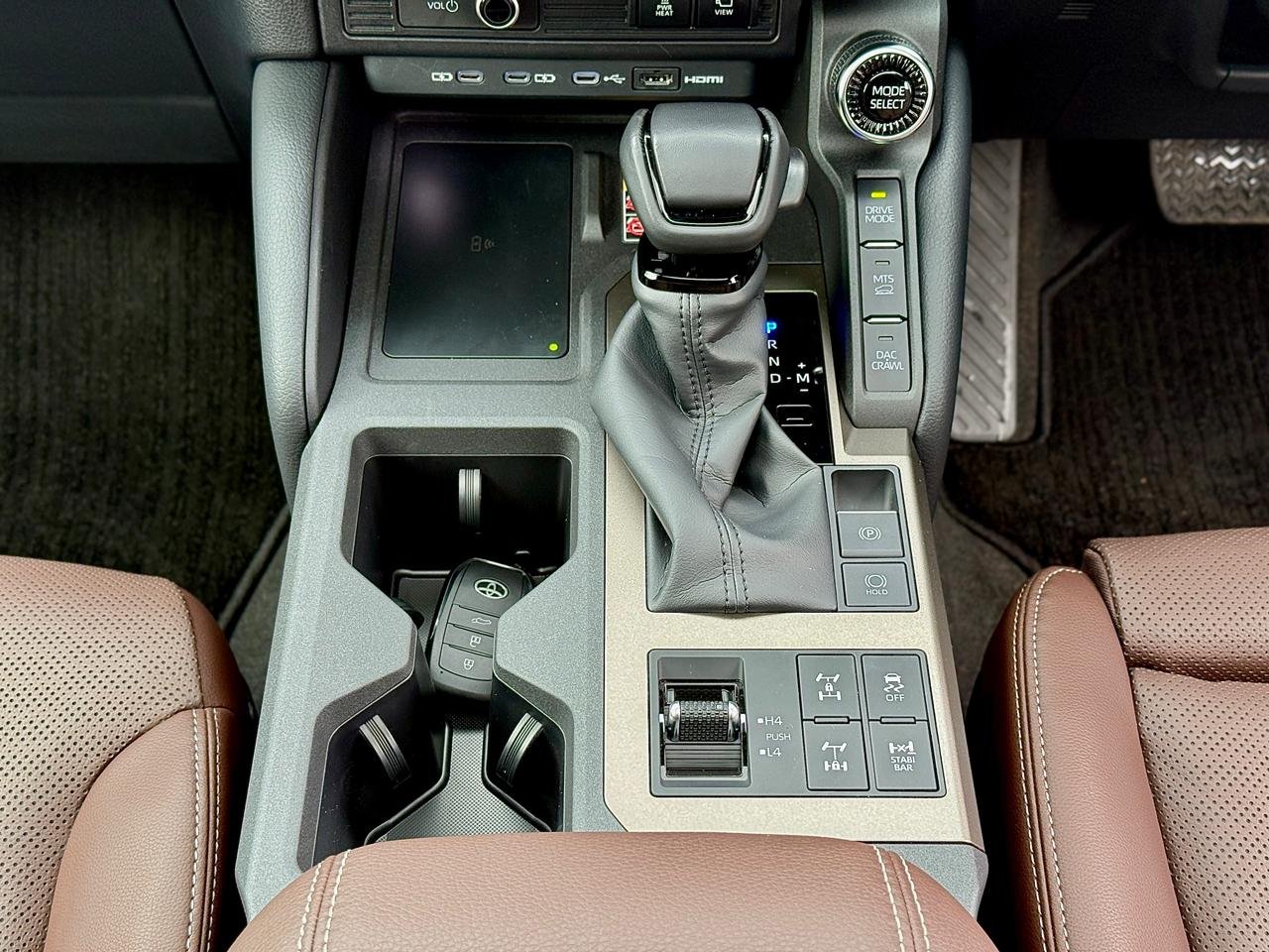 TOYOTA LAND CRUISER PRADO J250 thumbnail 12