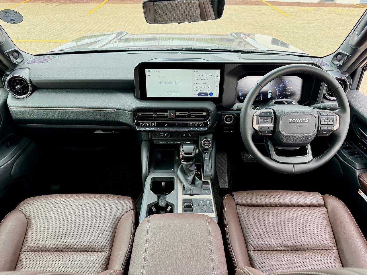 TOYOTA LAND CRUISER PRADO J250 thumbnail 10