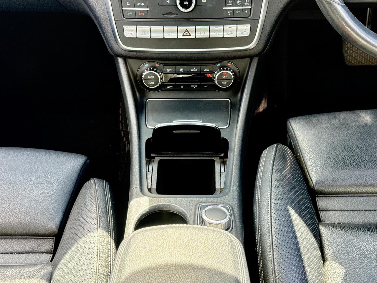 MERCEDES BENZ GLA 220  4MATIC thumbnail 10