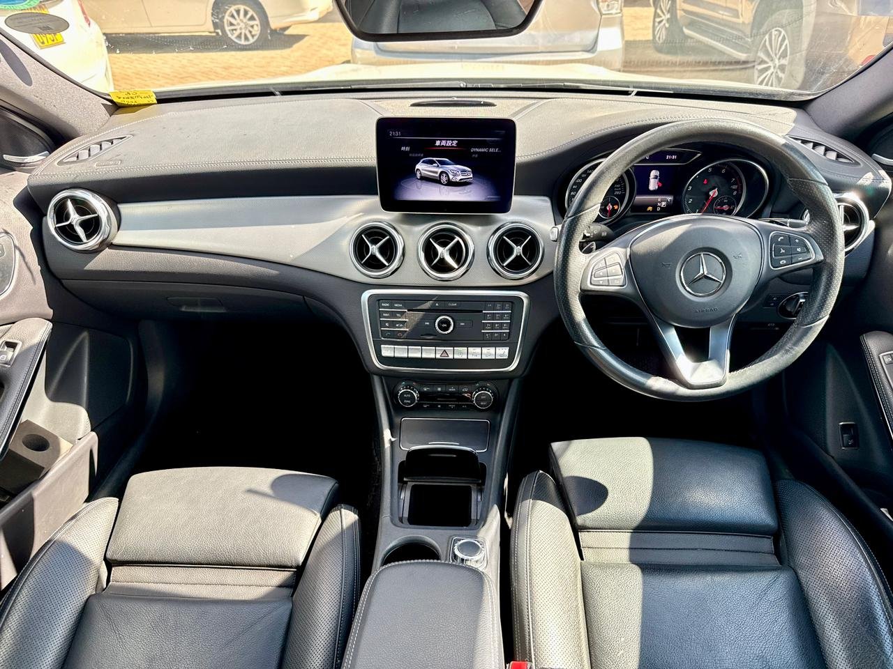 MERCEDES BENZ GLA 220  4MATIC thumbnail 8