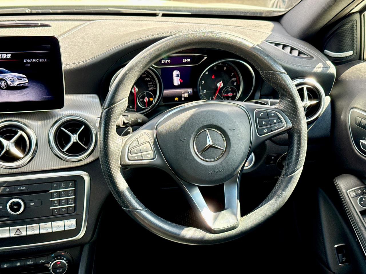 MERCEDES BENZ GLA 220  4MATIC thumbnail 11