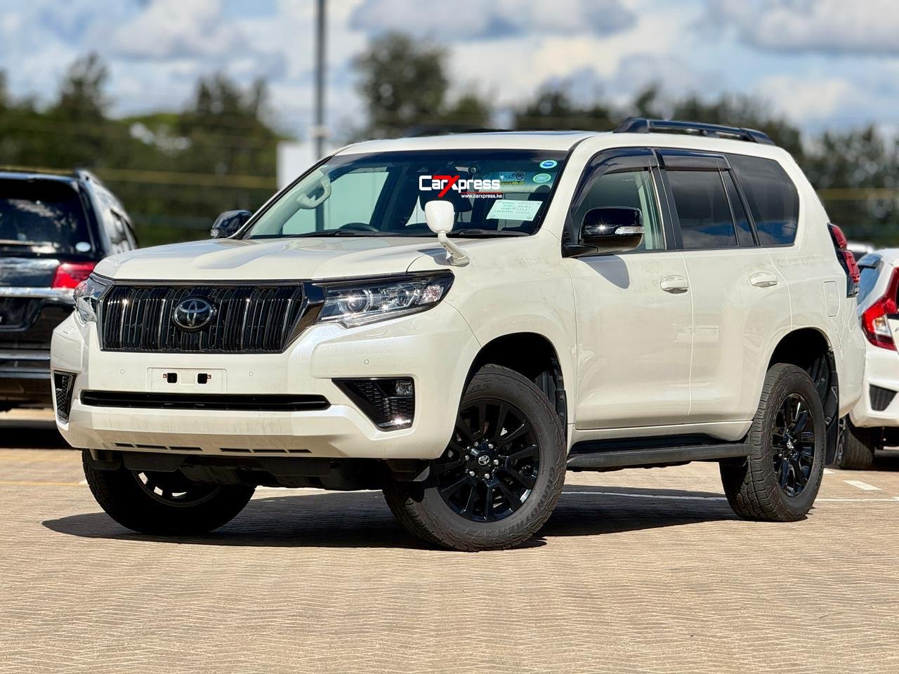 TOYOTA LAND CRUISER PRADO TXL thumbnail 5