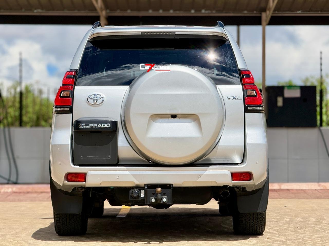 TOYOTA LAND CRUISER PRADO VXL thumbnail 4