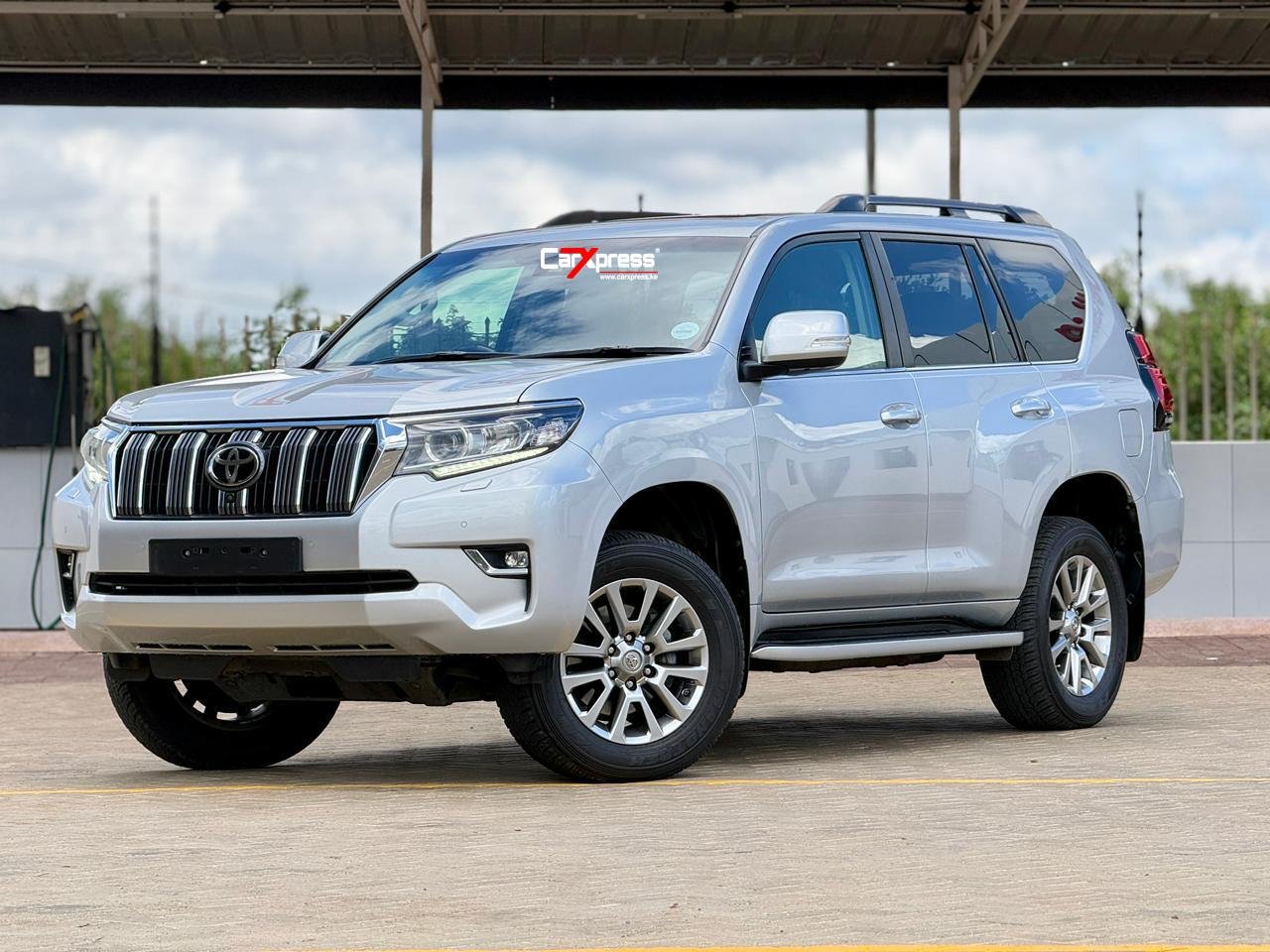 TOYOTA LAND CRUISER PRADO VXL thumbnail 5
