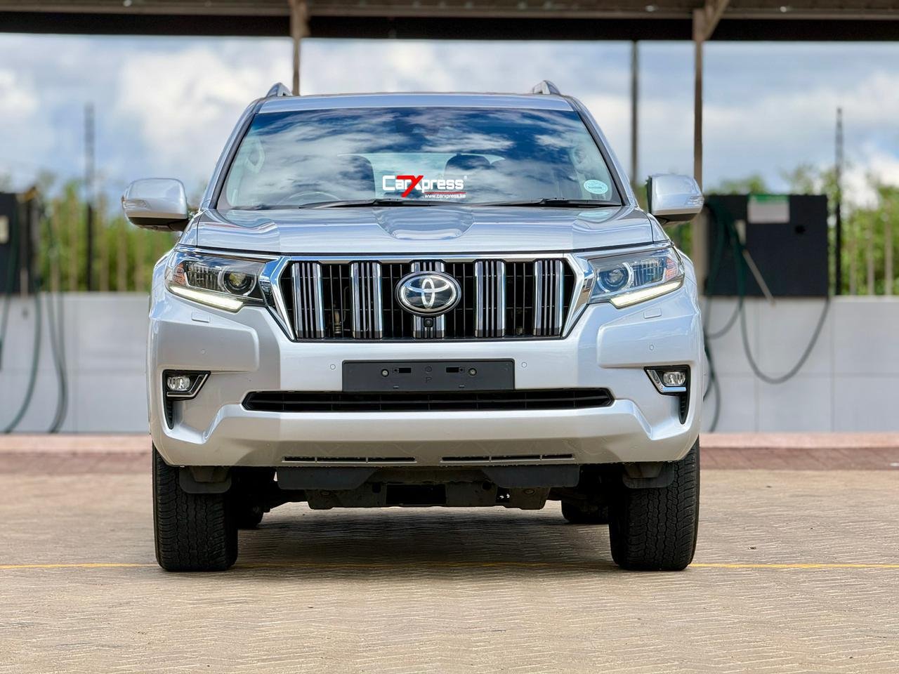 TOYOTA LAND CRUISER PRADO VXL thumbnail 3