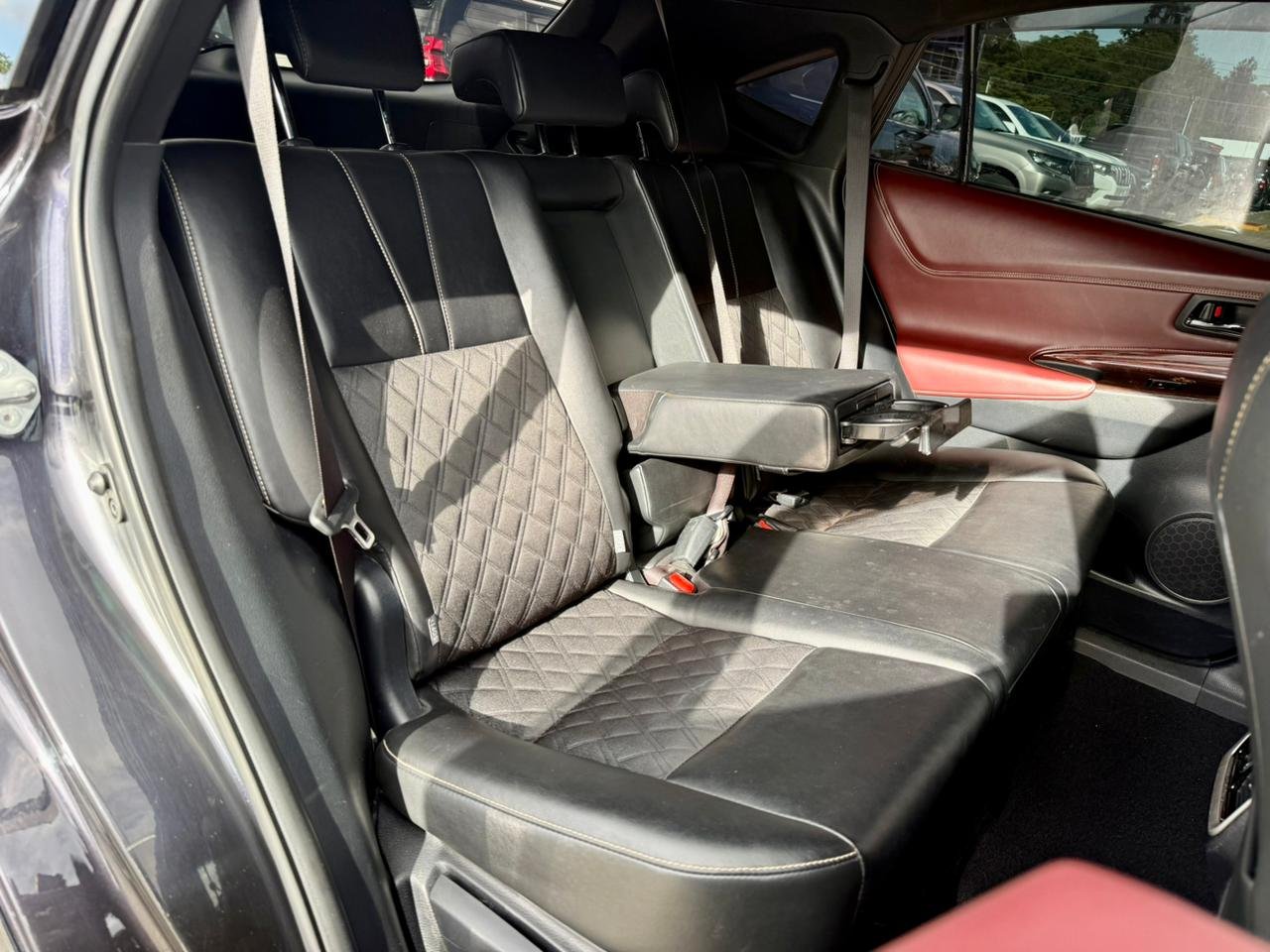 TOYOTA HARRIER thumbnail 16