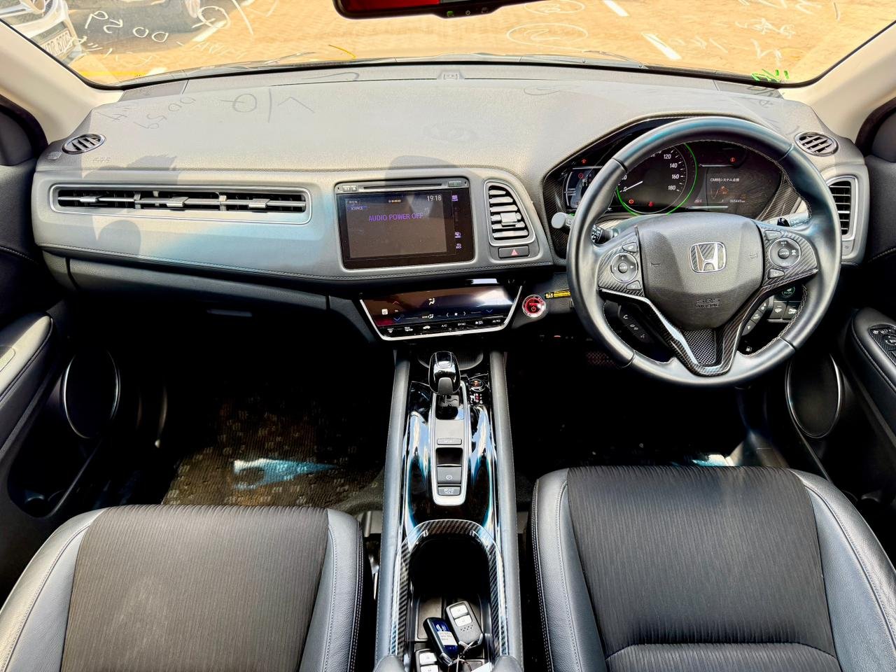 HONDA VEZEL HYBRID RU4 AWD thumbnail 9