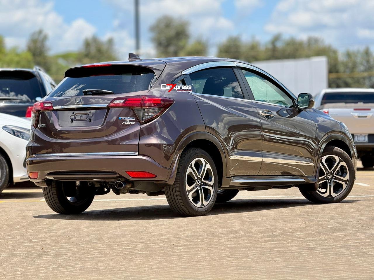 HONDA VEZEL HYBRID RU4 AWD thumbnail 6
