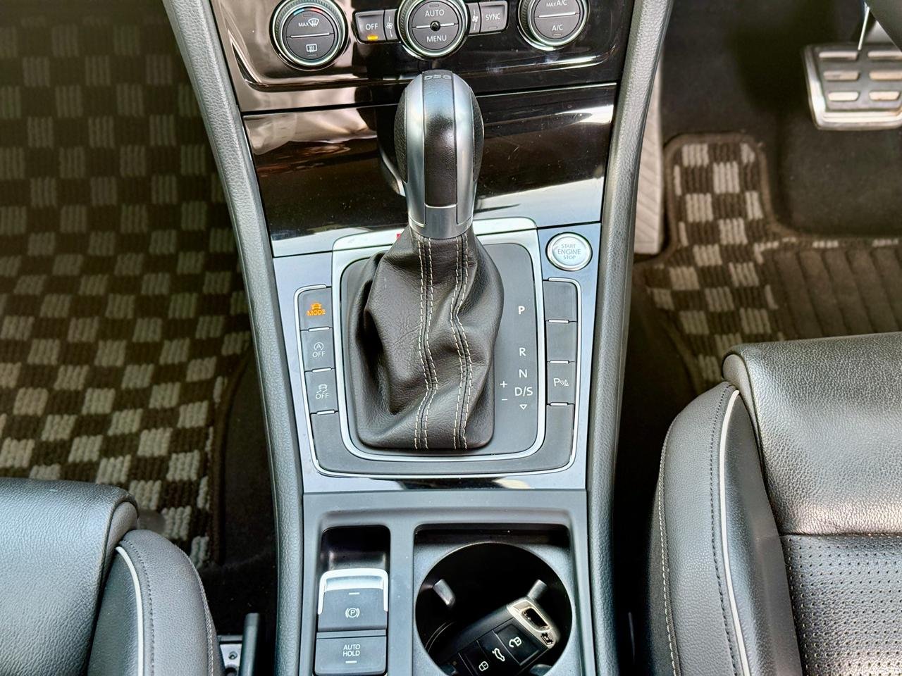 VOLKSWAGEN GOLF R 4MOTION thumbnail 11