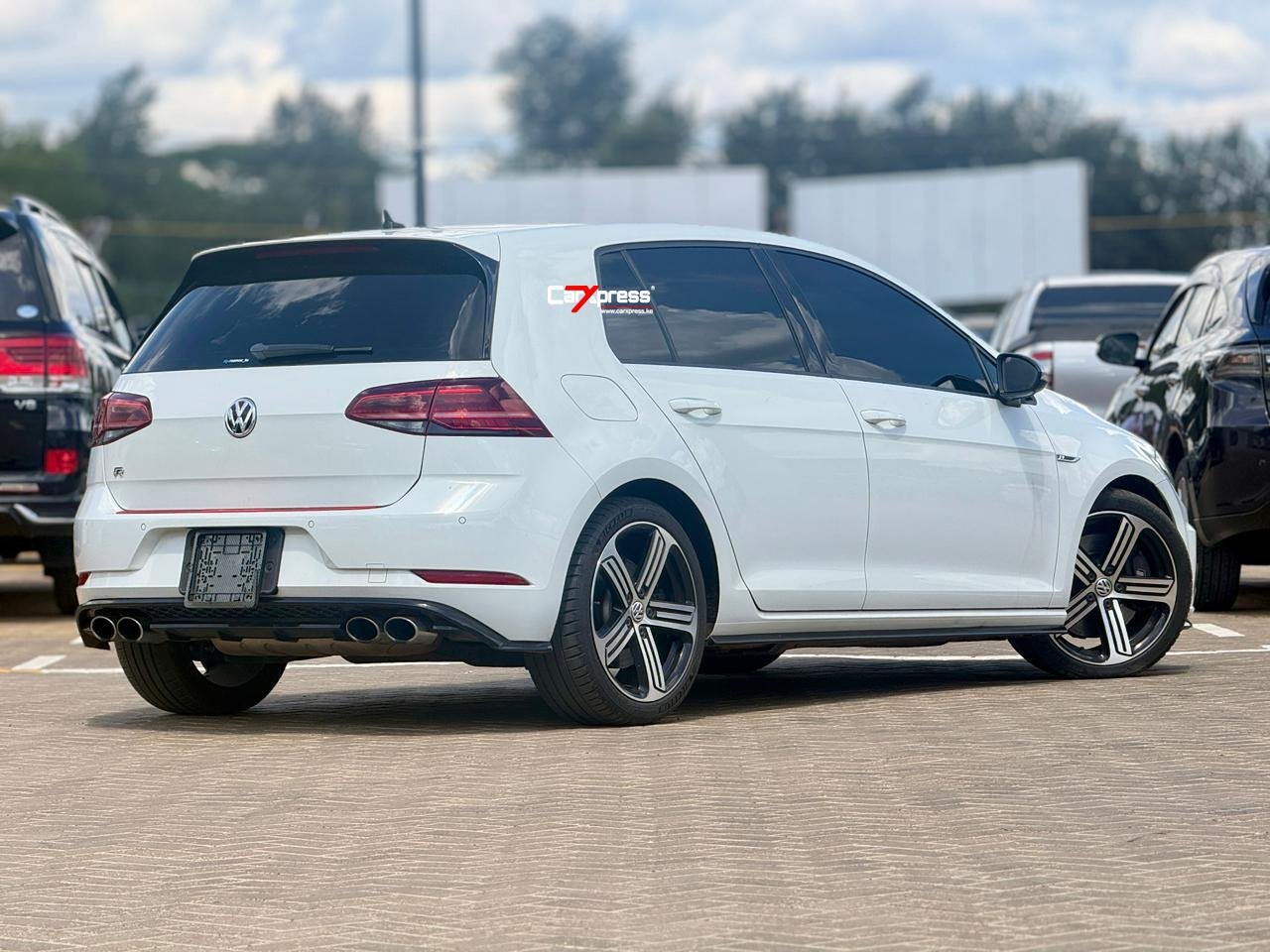 VOLKSWAGEN GOLF R 4MOTION thumbnail 6