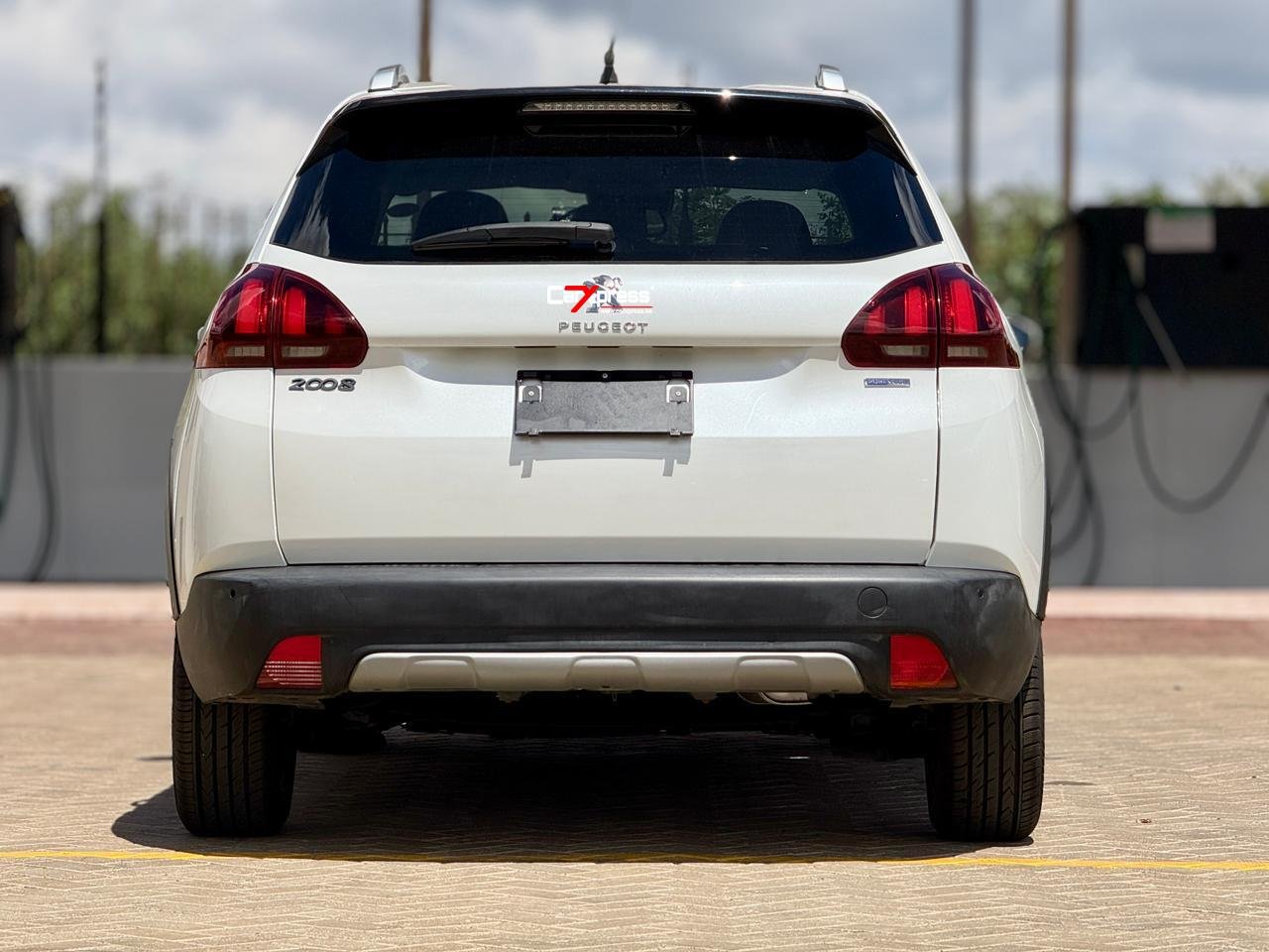 PEUGEOT 2008 CROSSWAY EDITION thumbnail 4