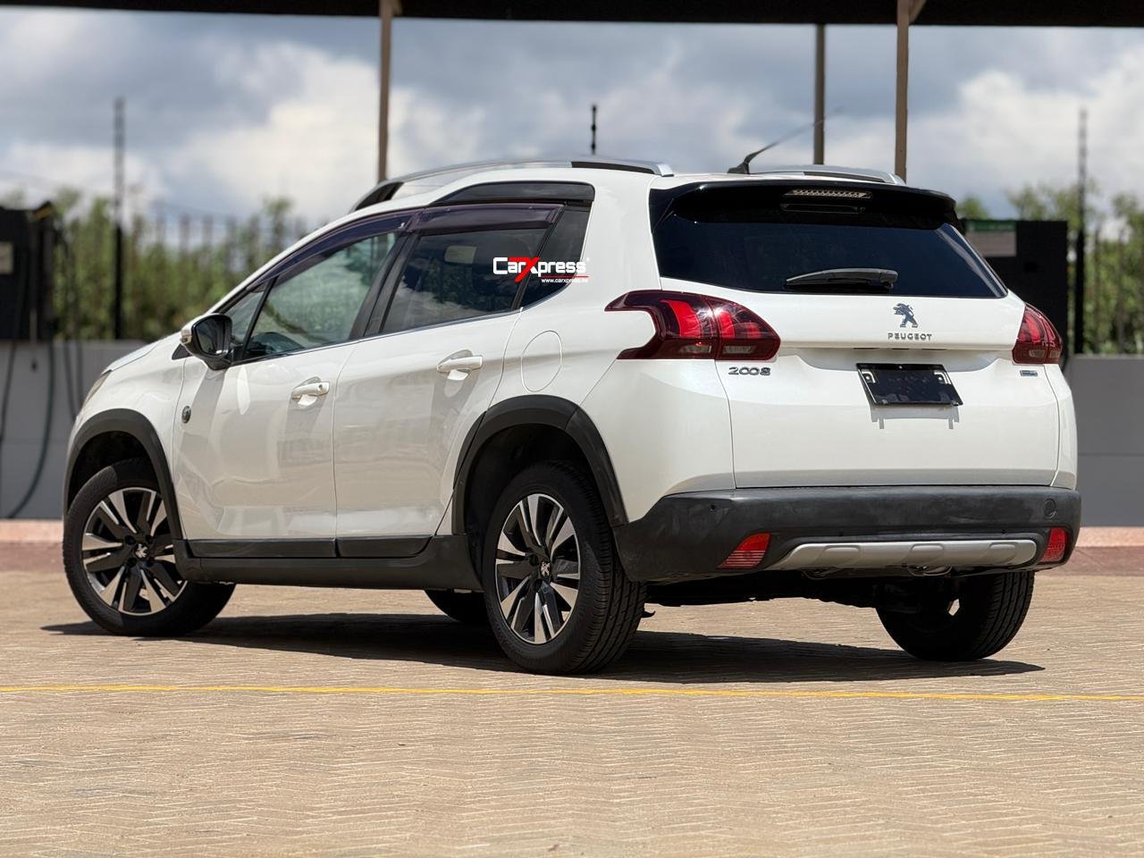 PEUGEOT 2008 CROSSWAY EDITION thumbnail 2