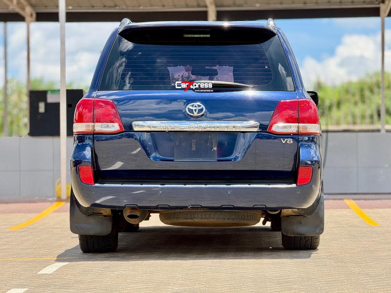 TOYOTA LAND CRUISER 200 SERIES thumbnail 4