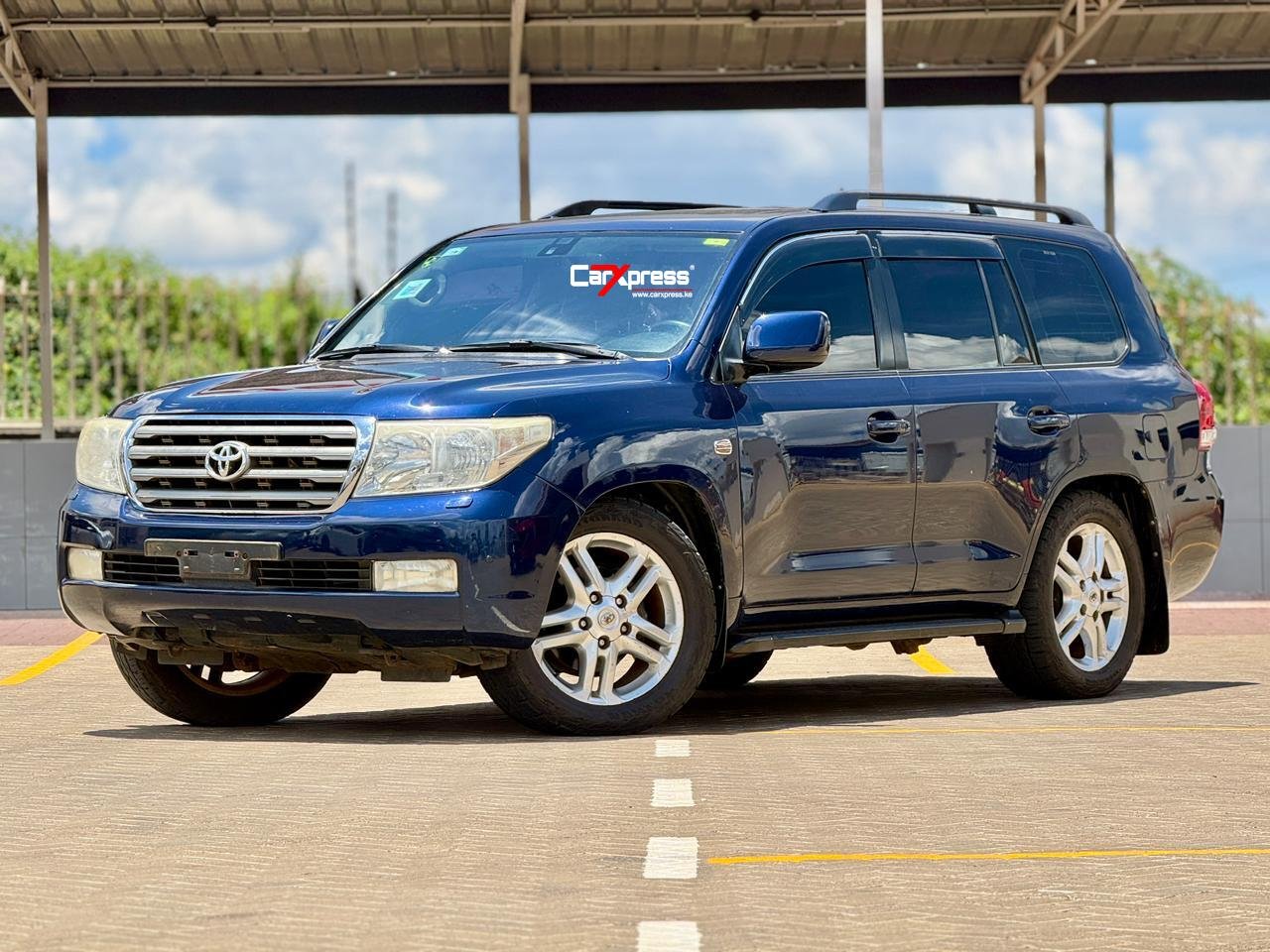 TOYOTA LAND CRUISER 200 SERIES thumbnail 5