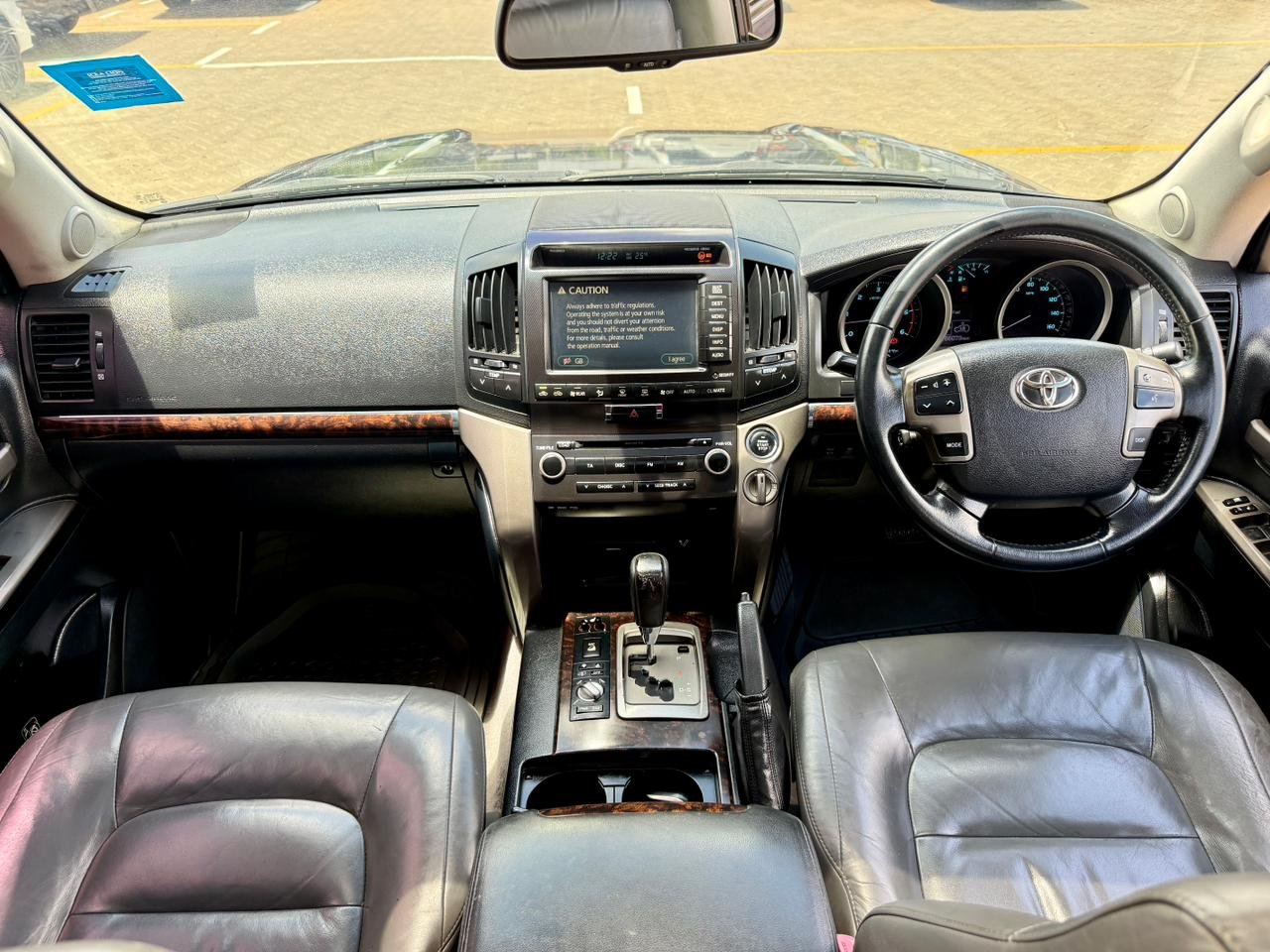 TOYOTA LAND CRUISER 200 SERIES thumbnail 9