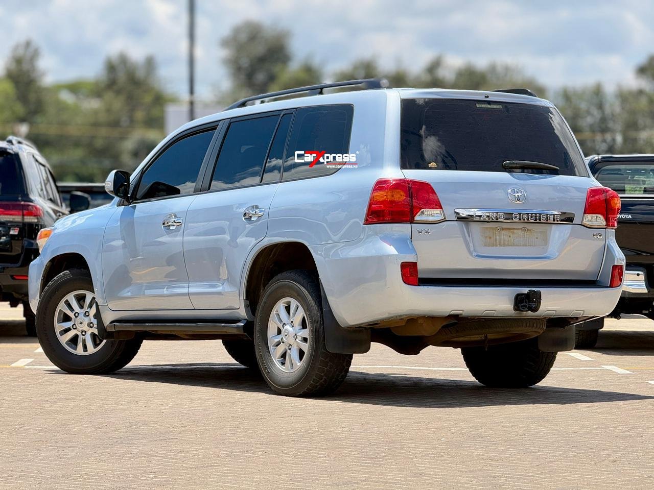 TOYOTA LANDCRUISER VX V8 thumbnail 2