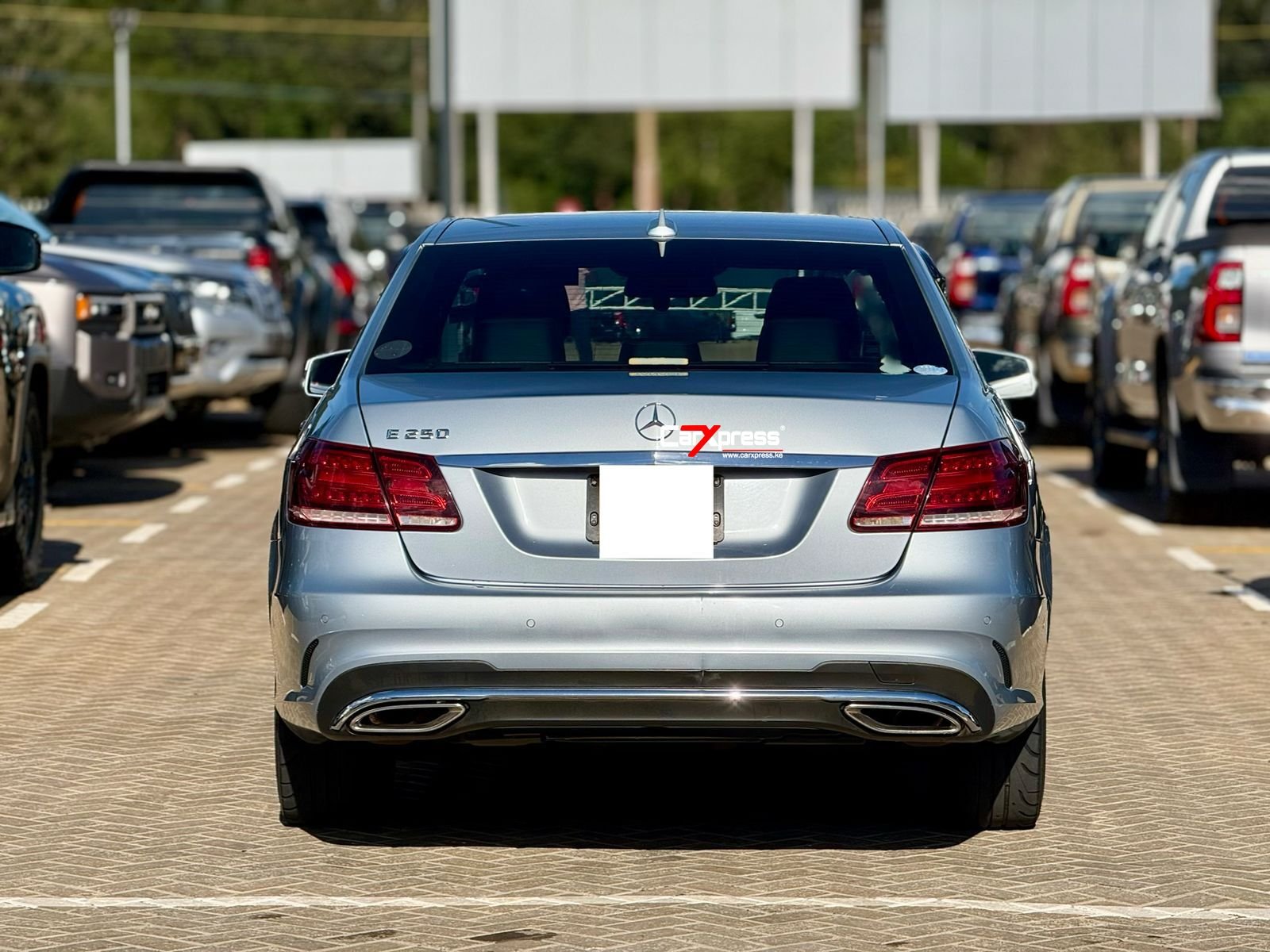 MERCEDES BENZ E250 thumbnail 4