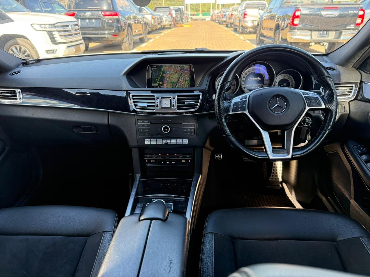 MERCEDES BENZ E250 thumbnail 8